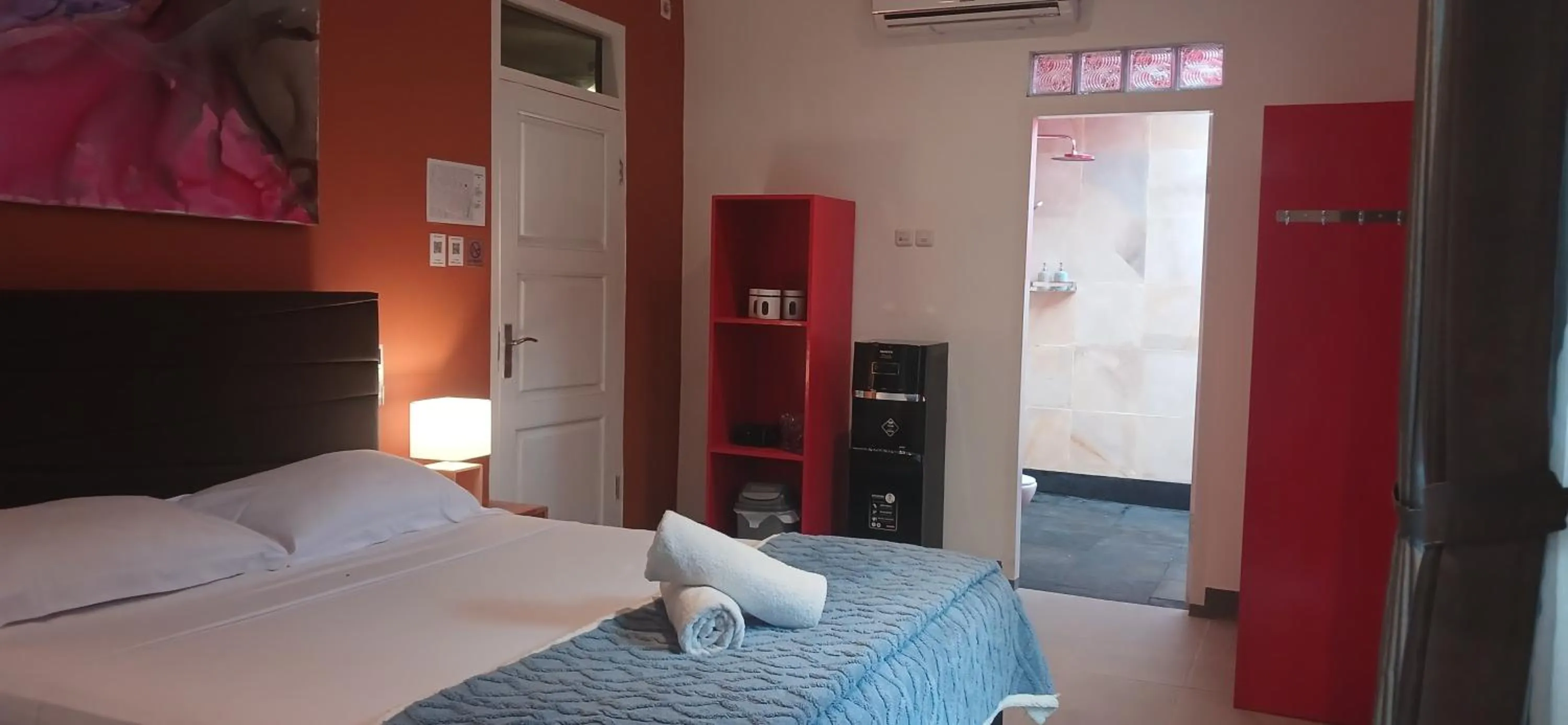 Bedroom, Bed in Dewi Sri Guesthouse