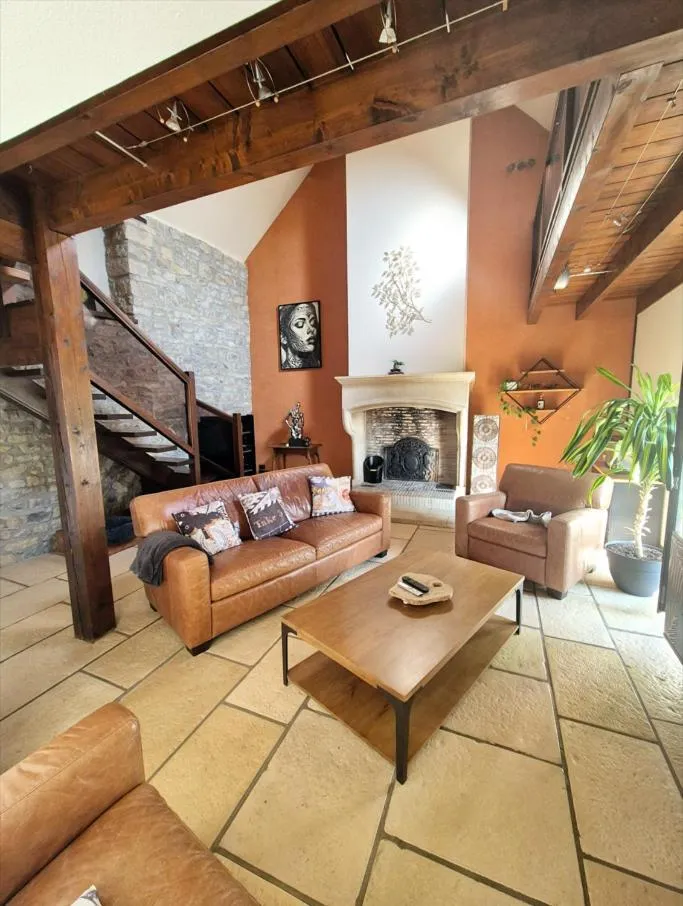 Living room in Au lavoir du Serein "L'Eventail"