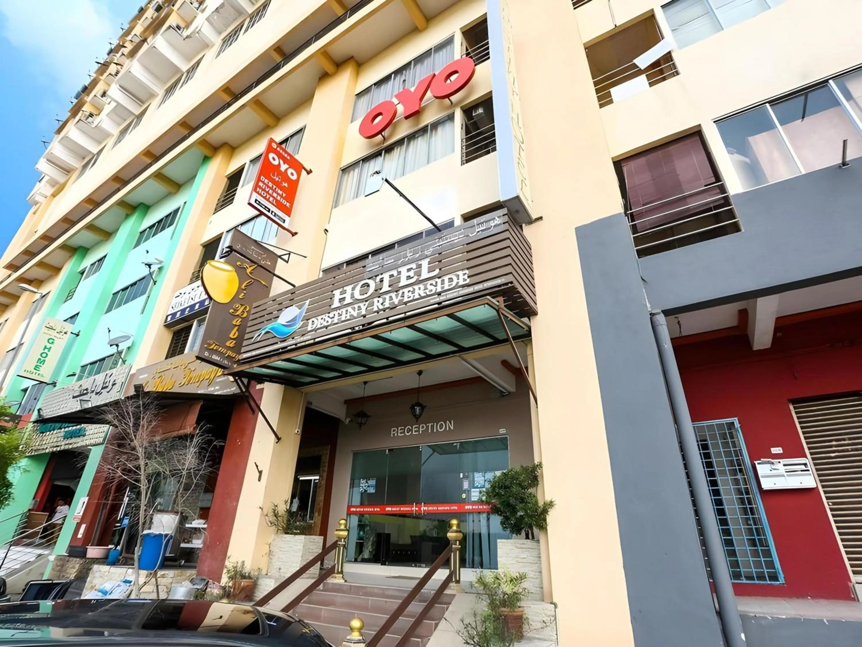 Facade/entrance in Hotel O Destiny Riverside Hotel