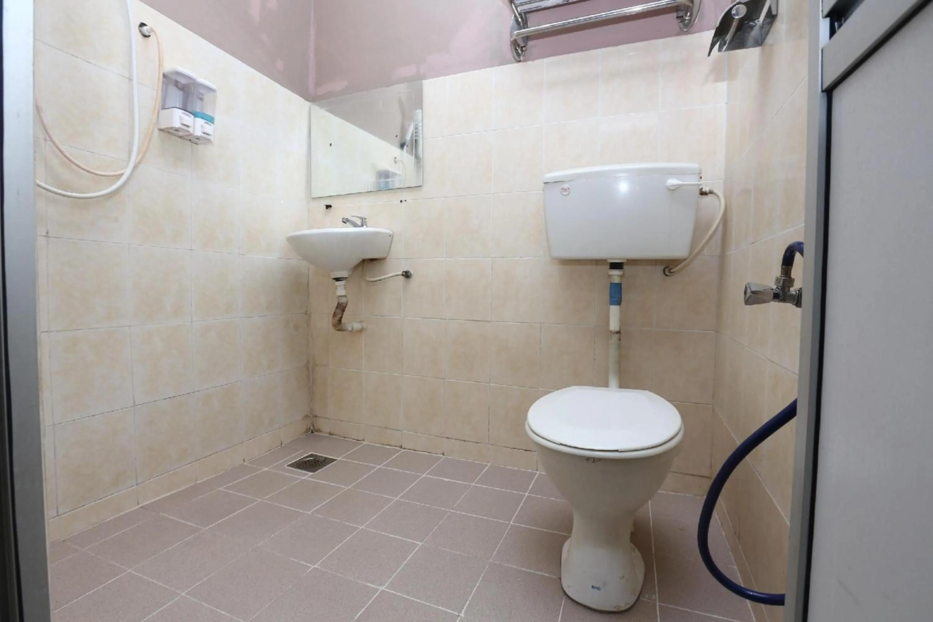 Bathroom in Hotel O Destiny Riverside Hotel