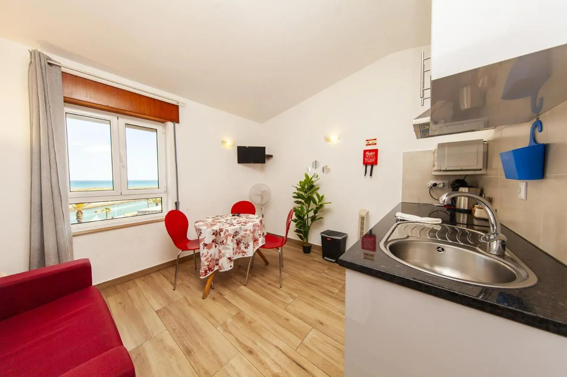 Rising Sun Top-Floor Flat Rising Sun Top-Floor Flat