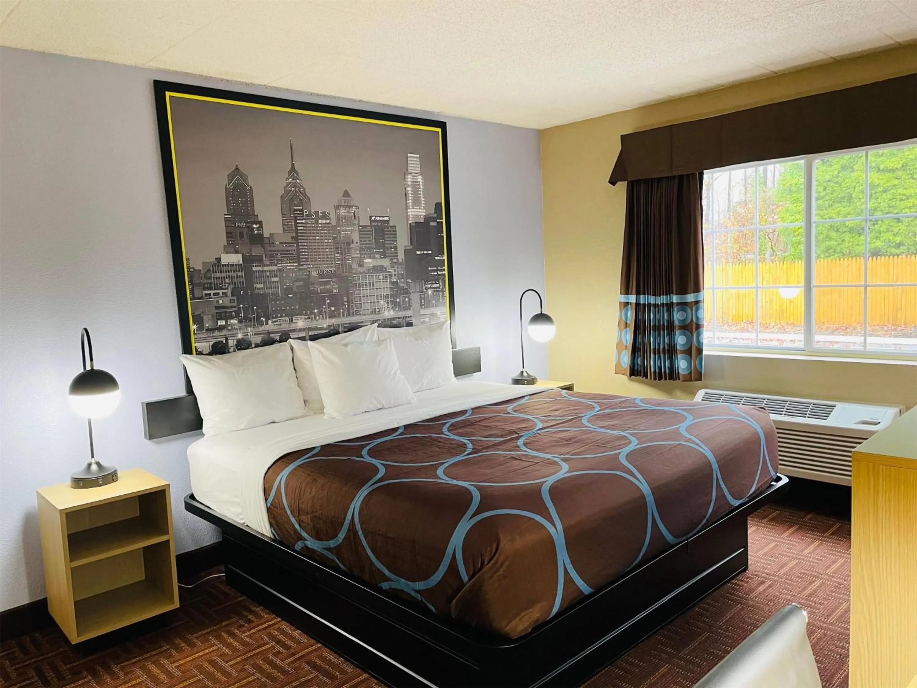 Photo of the whole room, Bed in Super 8 by Wyndham Gloucester