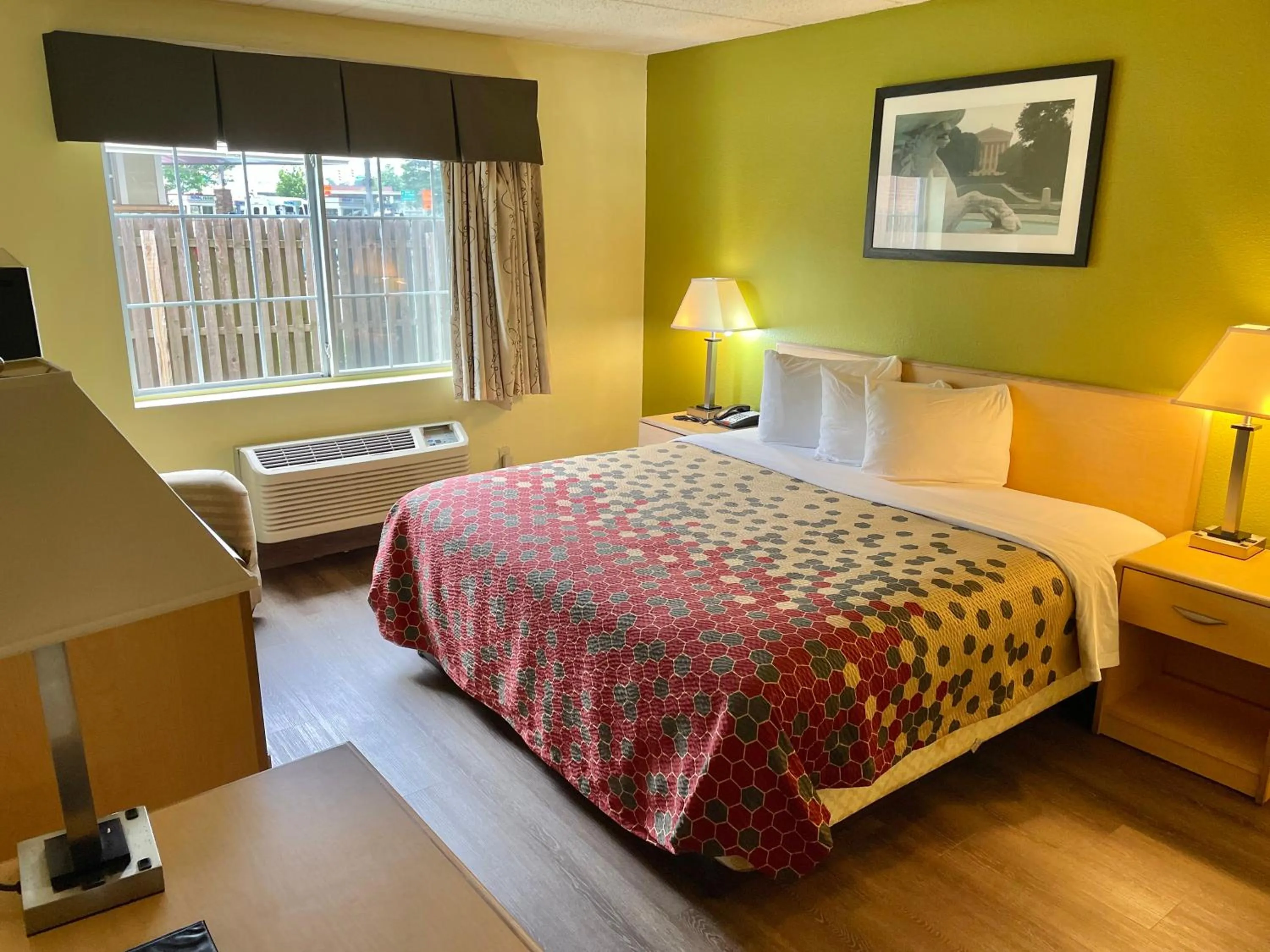 Bed in Super 8 by Wyndham Gloucester