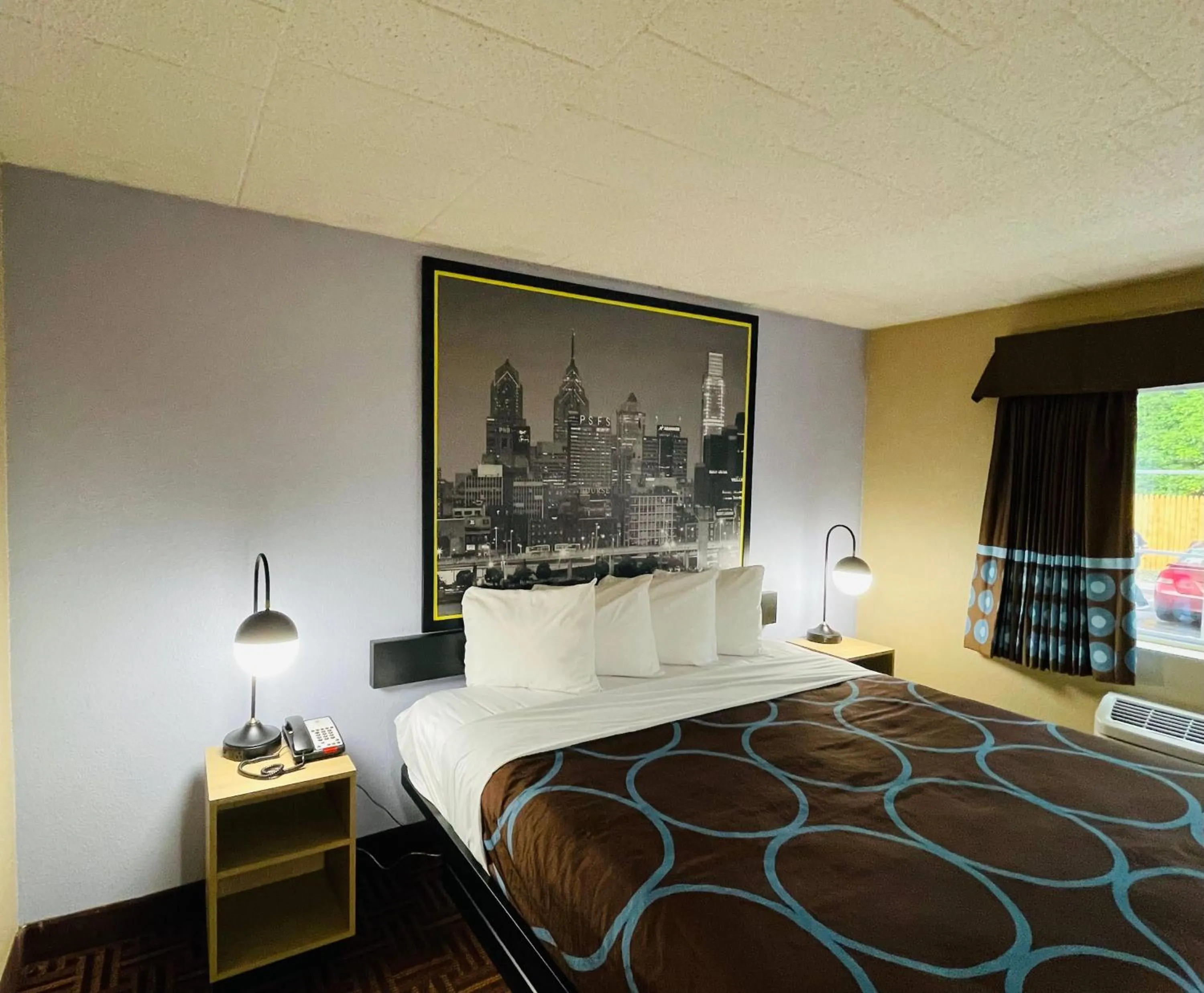 Photo of the whole room, Bed in Super 8 by Wyndham Gloucester