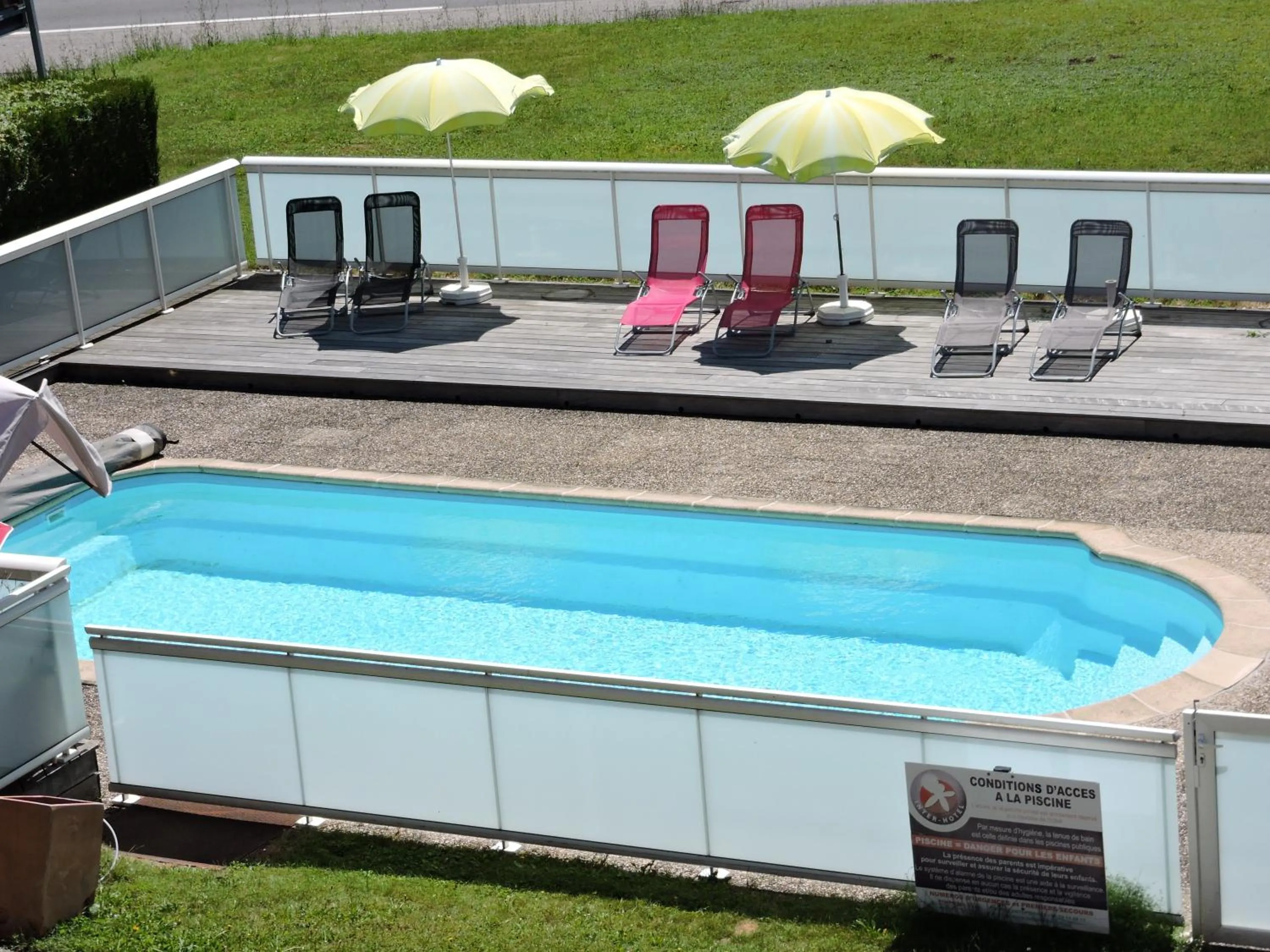 Swimming pool in Hotel le Foron