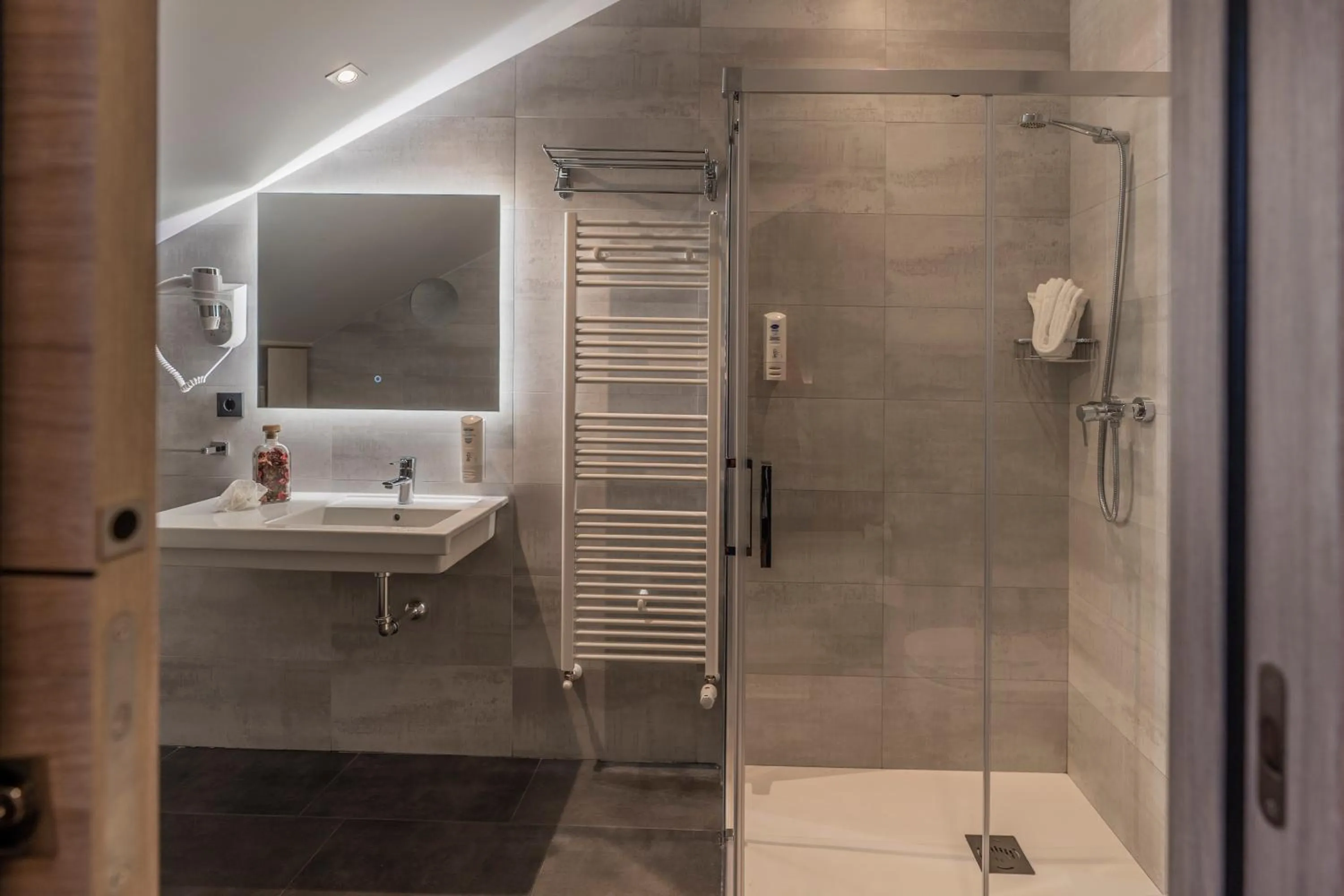 Shower in Hotel NERU con Encanto