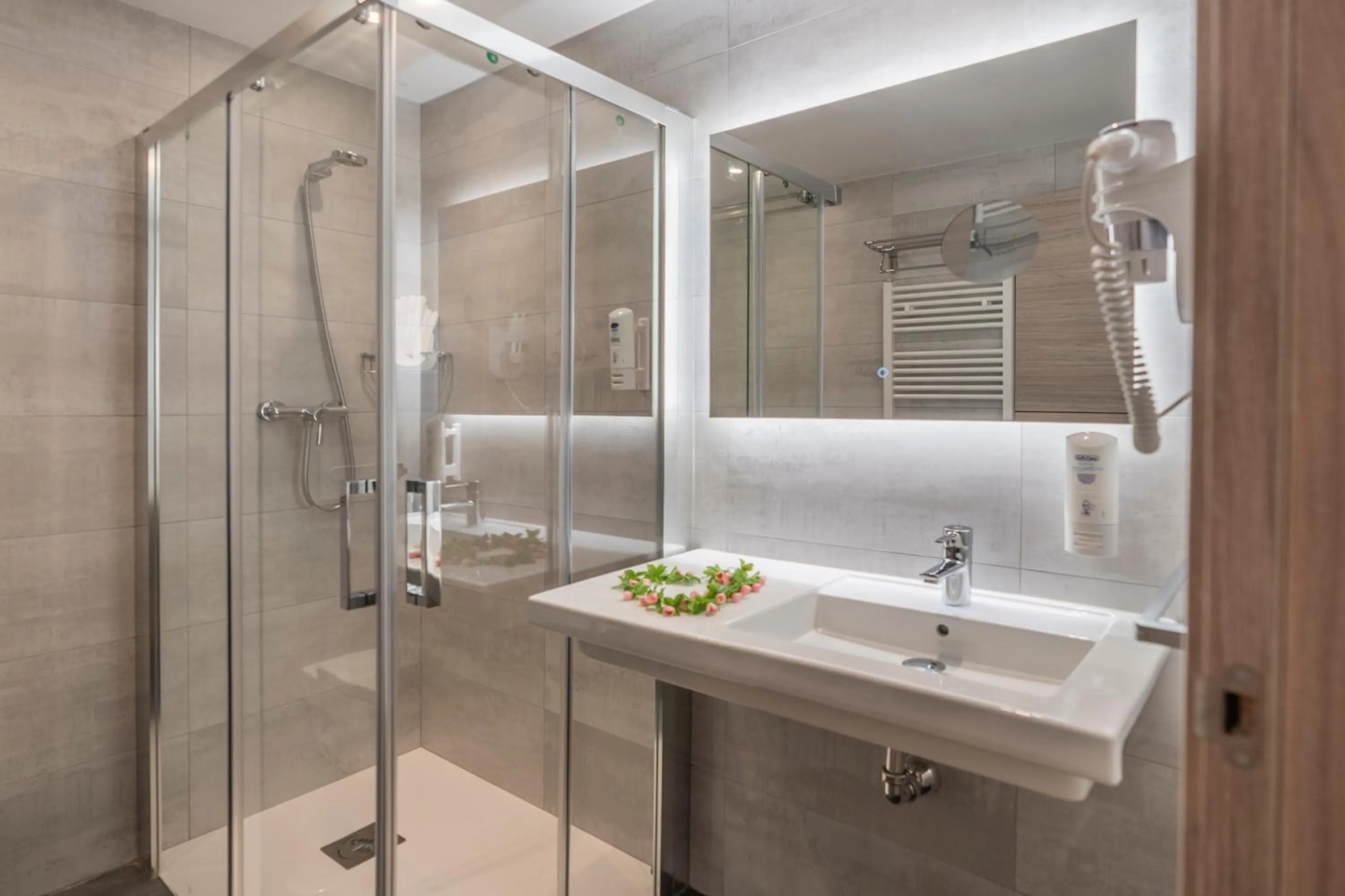 Shower in Hotel NERU con Encanto