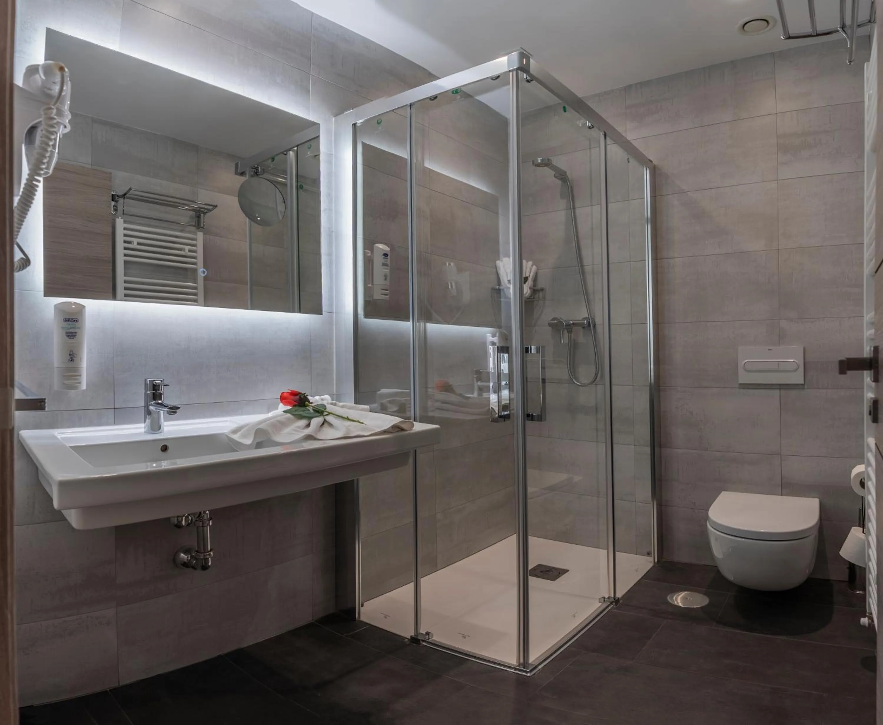 Shower in Hotel NERU con Encanto