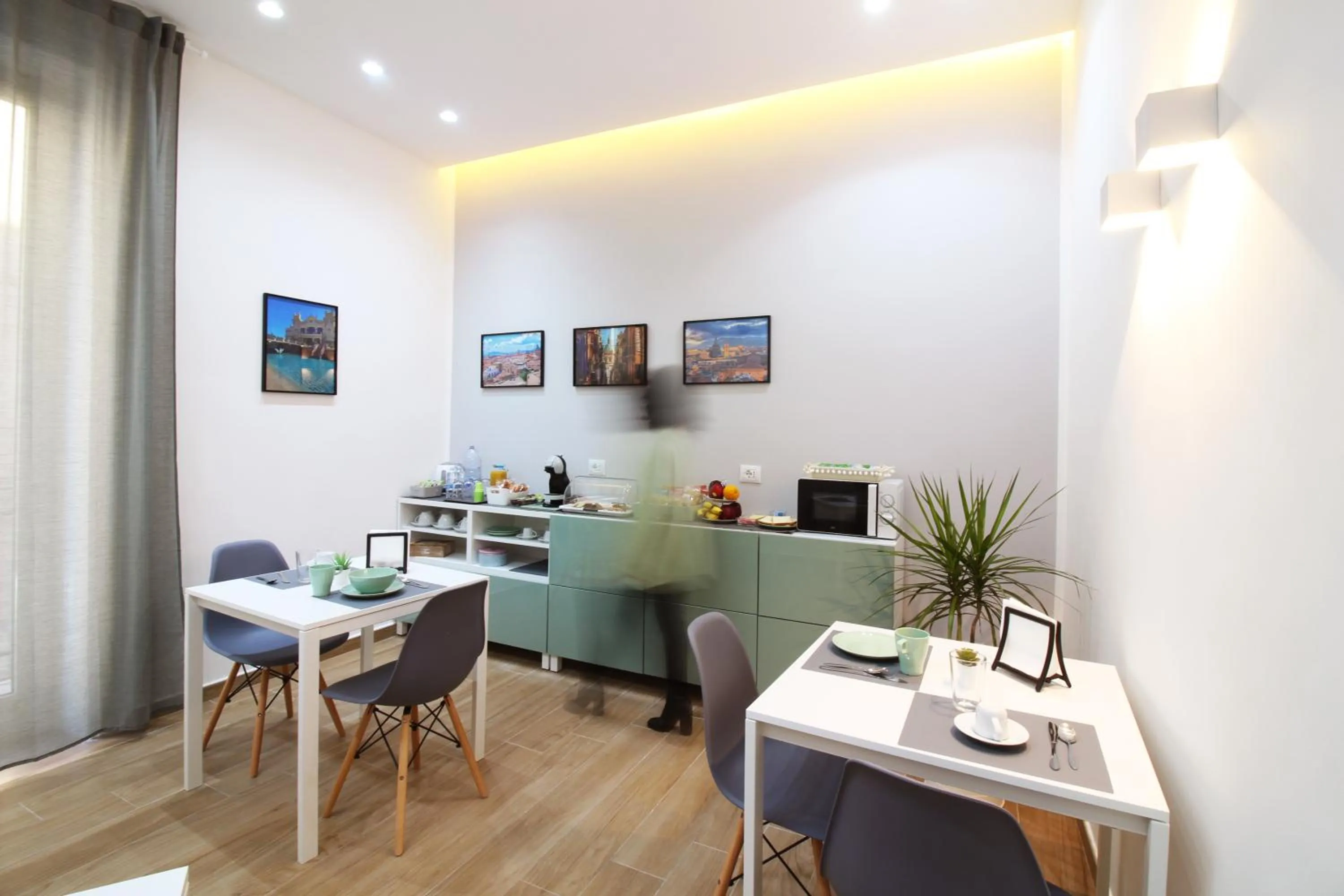 Dining area in Solli Rooms