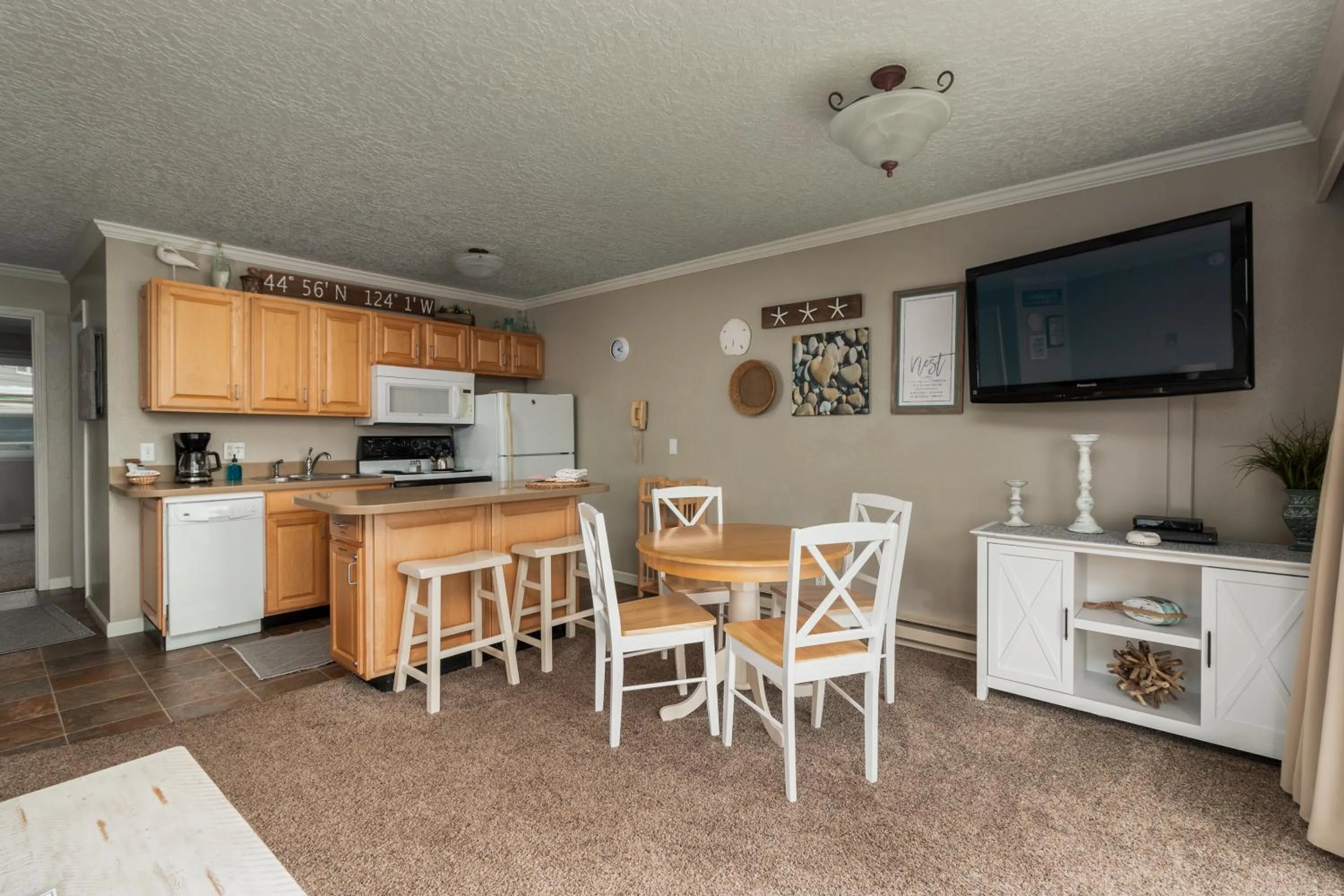 Kitchen or kitchenette in Ocean Terrace Condominiums