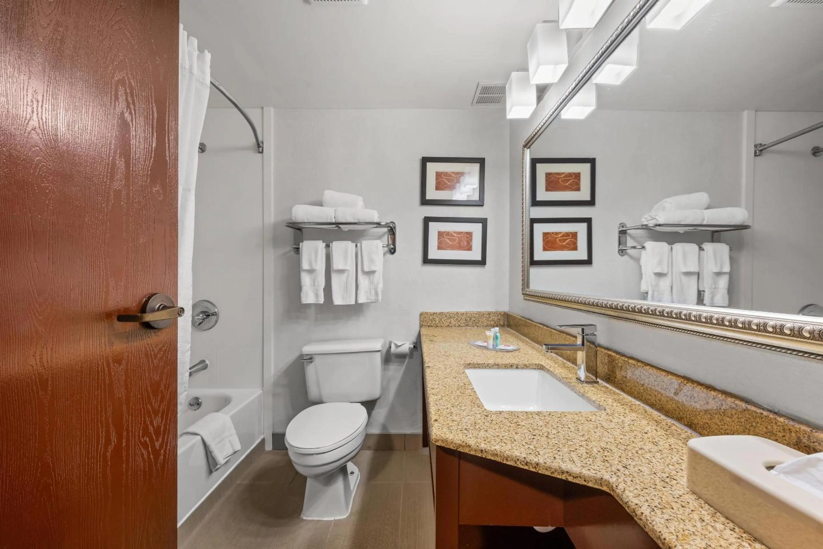 Bedroom in Comfort Suites Near Casinos