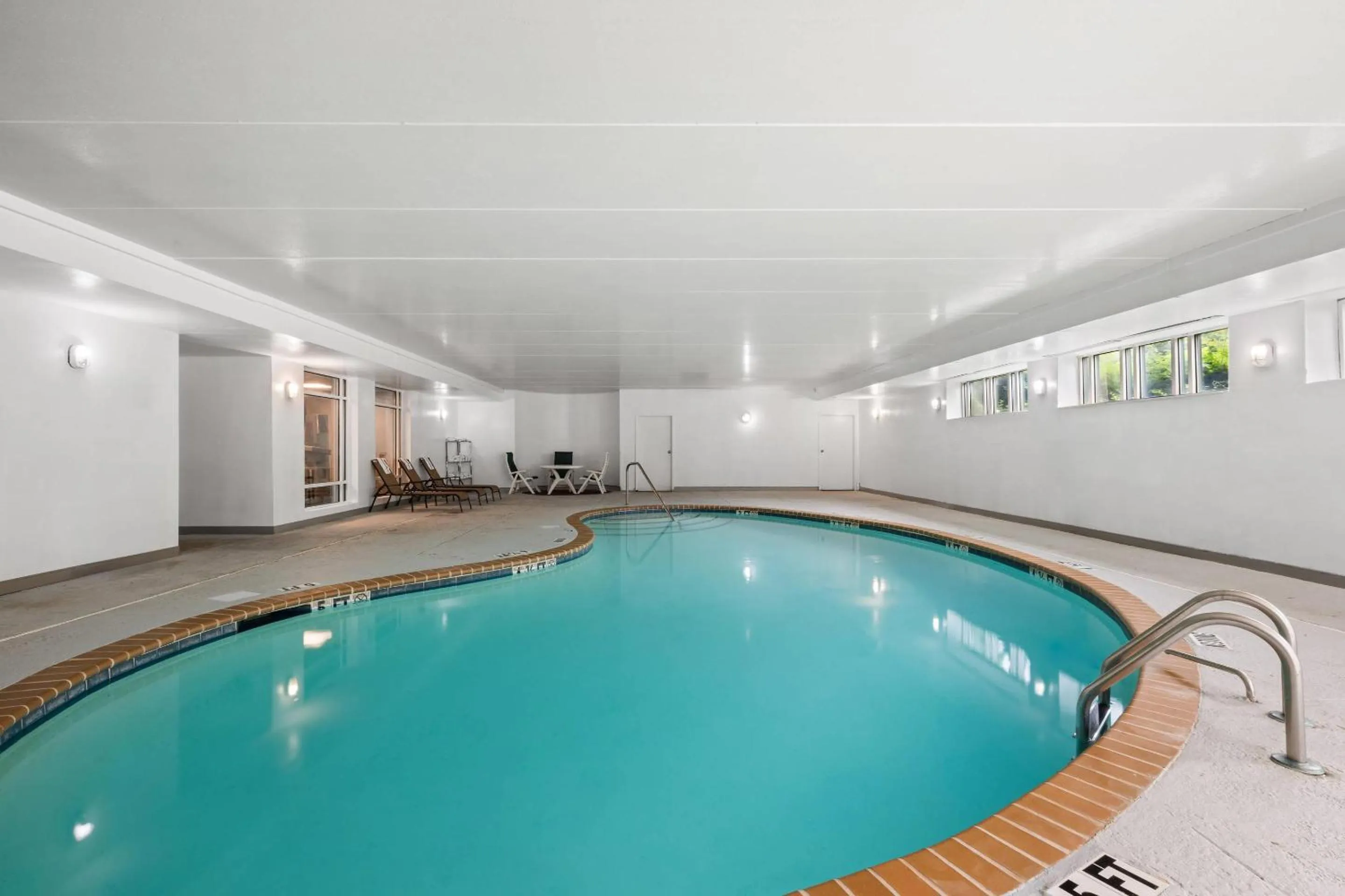 Swimming pool in Comfort Suites Near Casinos