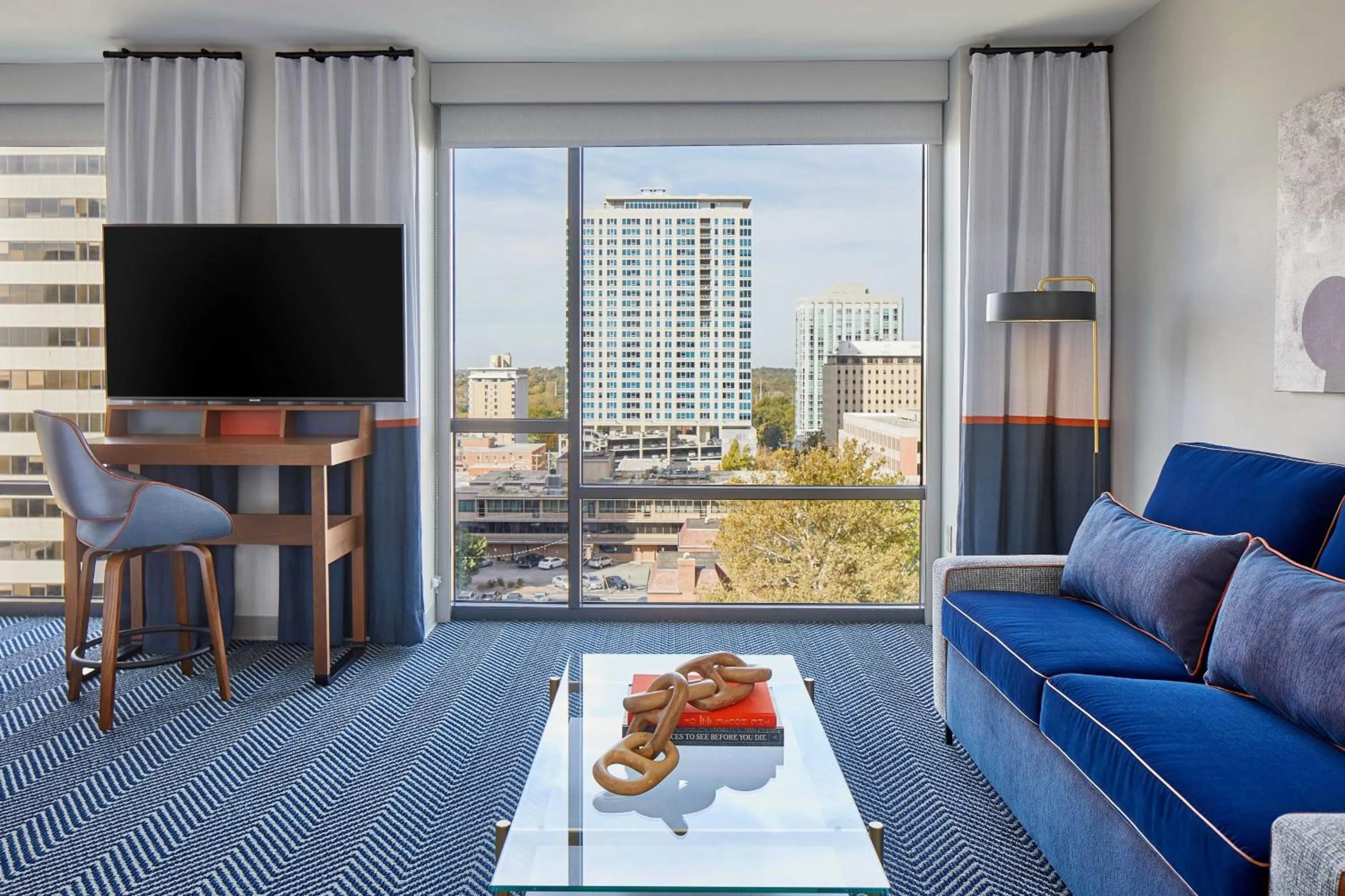 Photo of the whole room in Le Méridien St. Louis Clayton