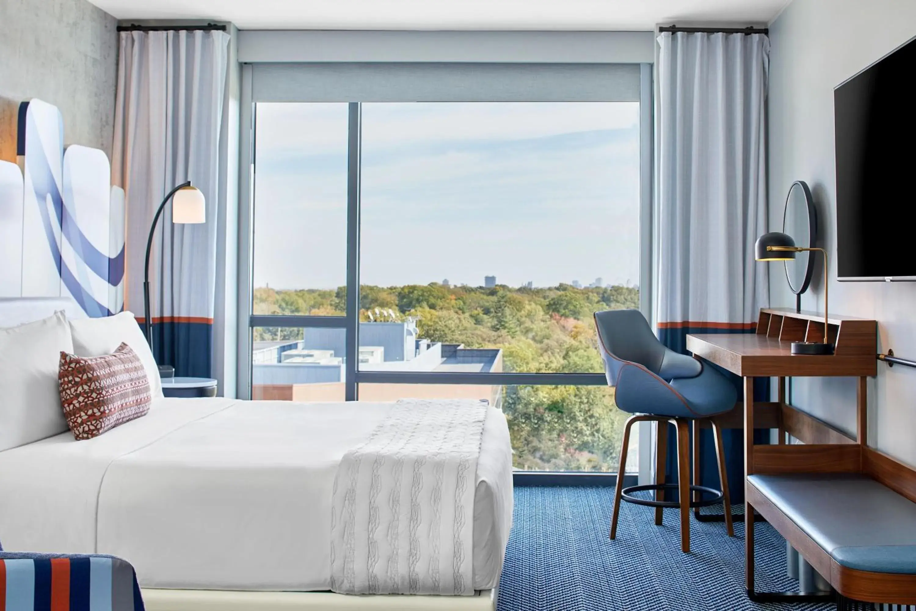 Deluxe Guest room, 1 King in Le Méridien St. Louis Clayton Deluxe Guest room, 1 King in Le Méridien St. Louis Clayton