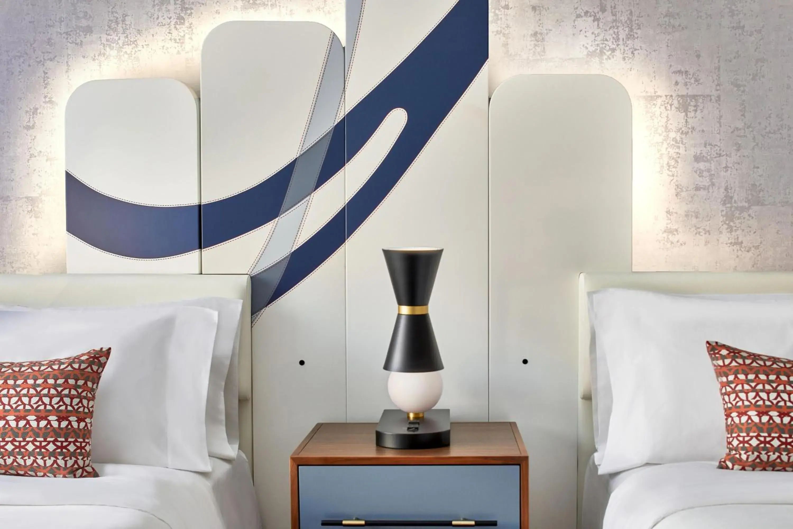 Deluxe Guest room, 2 Queen in Le Méridien St. Louis Clayton Deluxe Guest room, 2 Queen in Le Méridien St. Louis Clayton