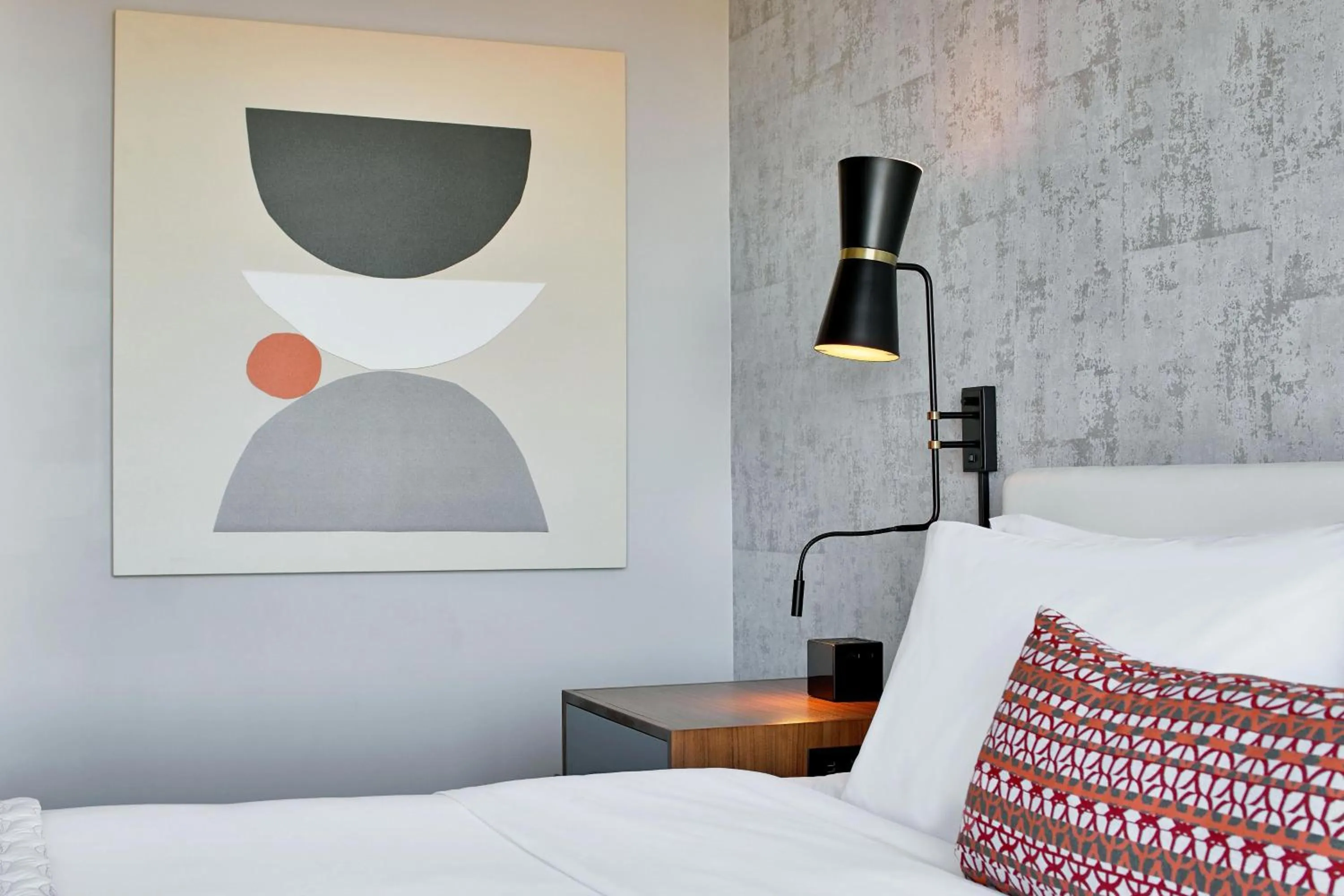 Bedroom, Bed in Le Méridien St. Louis Clayton