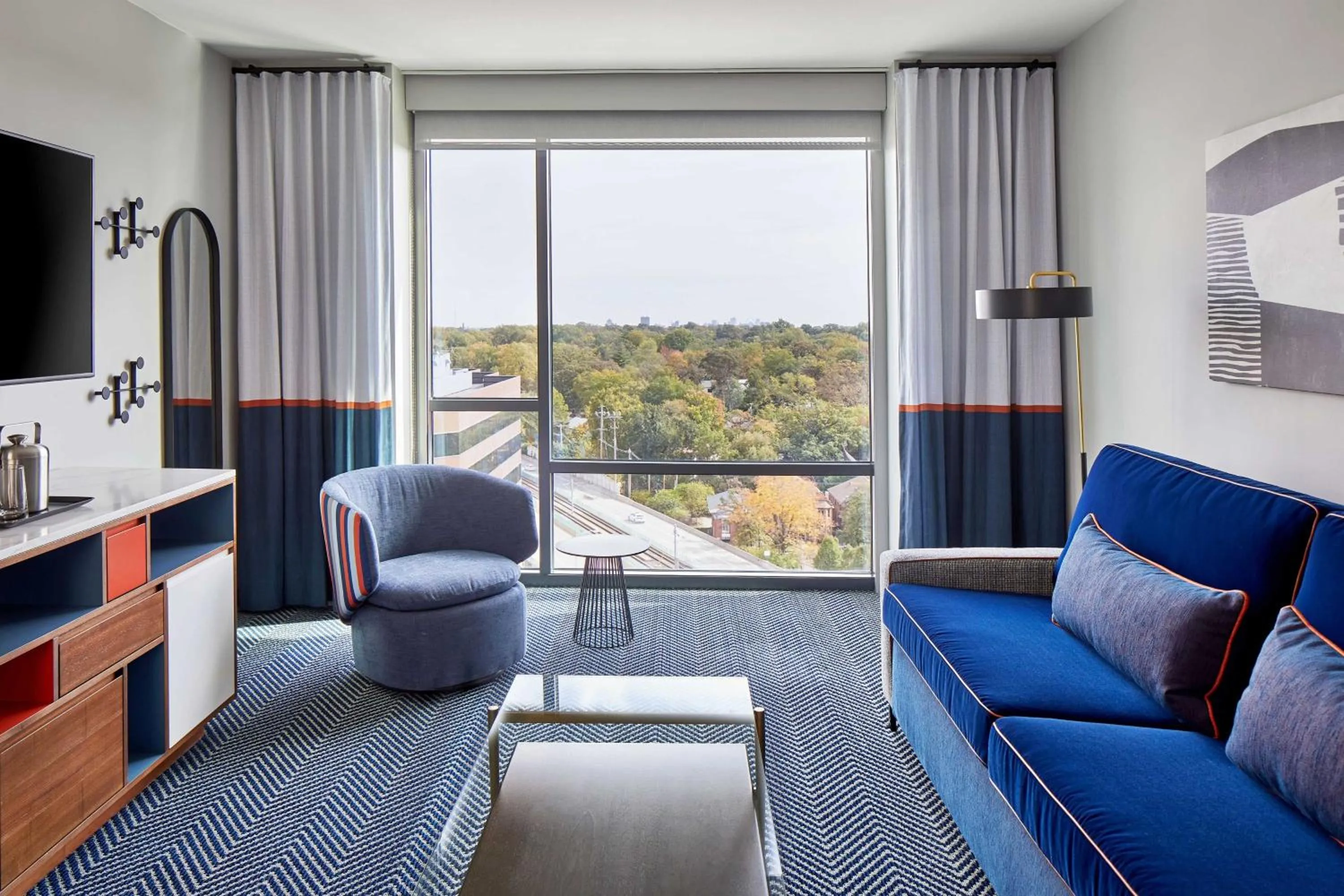 Photo of the whole room in Le Méridien St. Louis Clayton