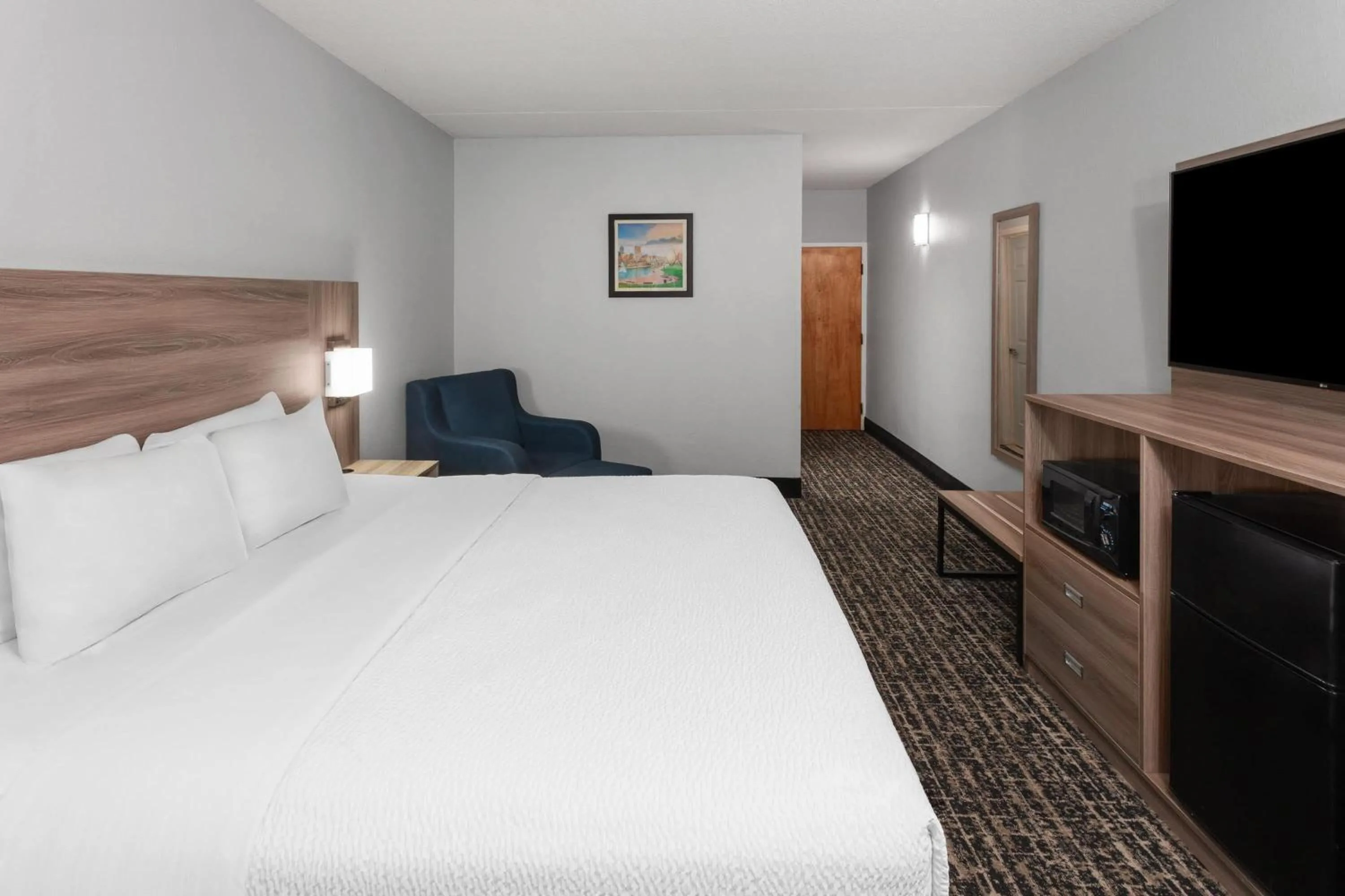 Bed in Baymont by Wyndham Indianapolis South