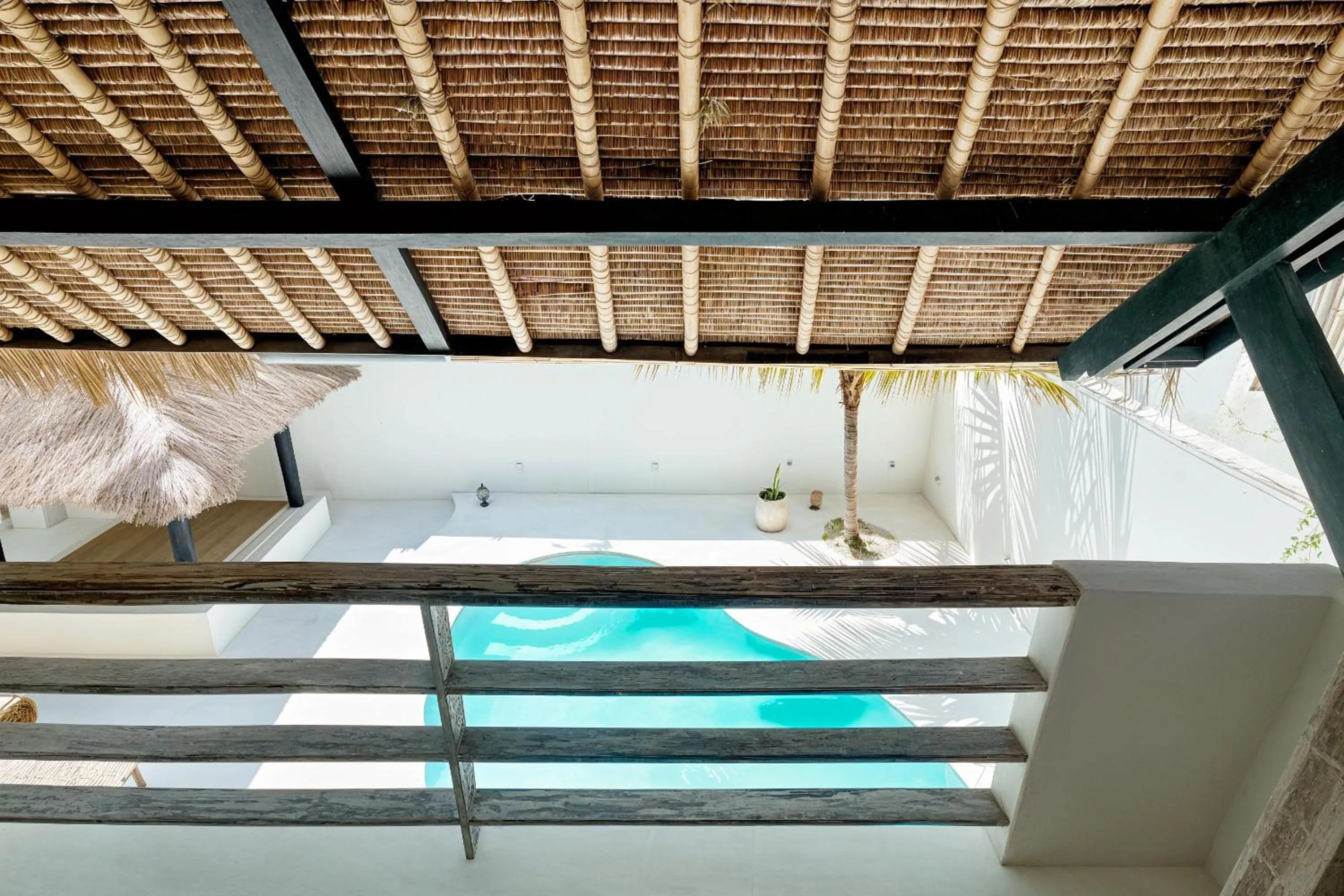 Pool view in Villa de Malicott