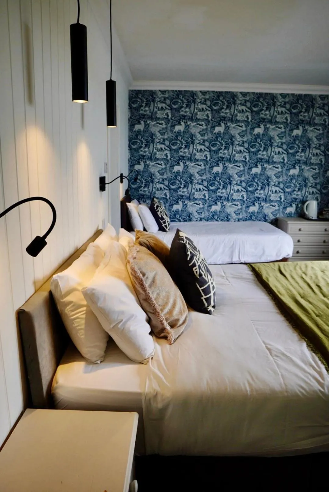 Bed in Lochnell Arms Hotel