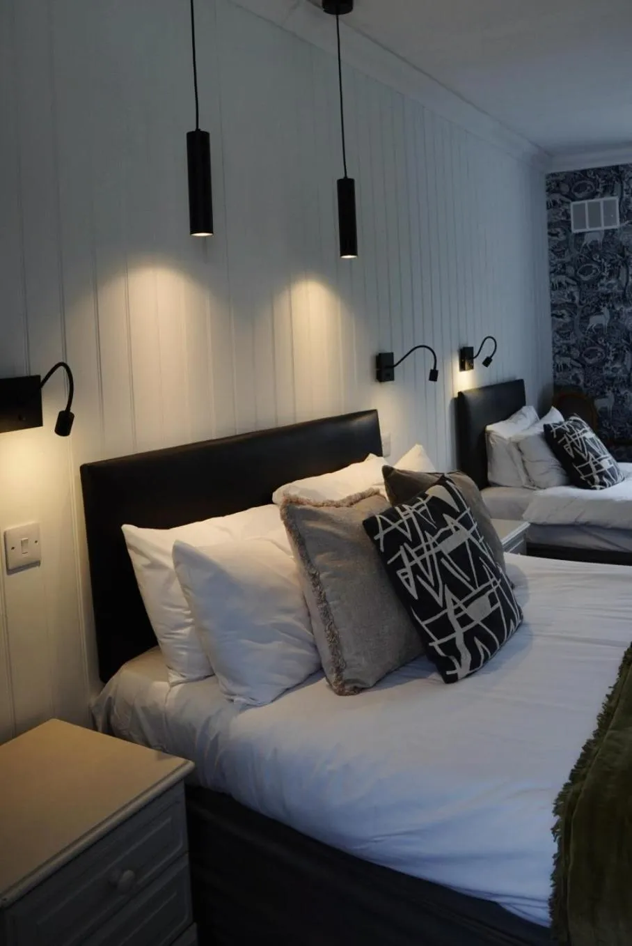 Bed in Lochnell Arms Hotel