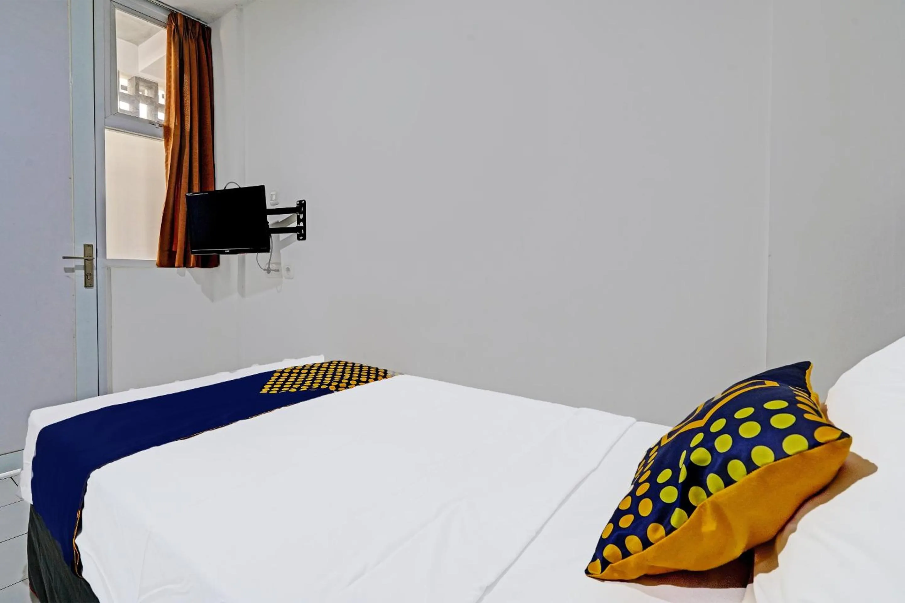 Bedroom, Bed in Hotel O Alamanda 7 Syariah