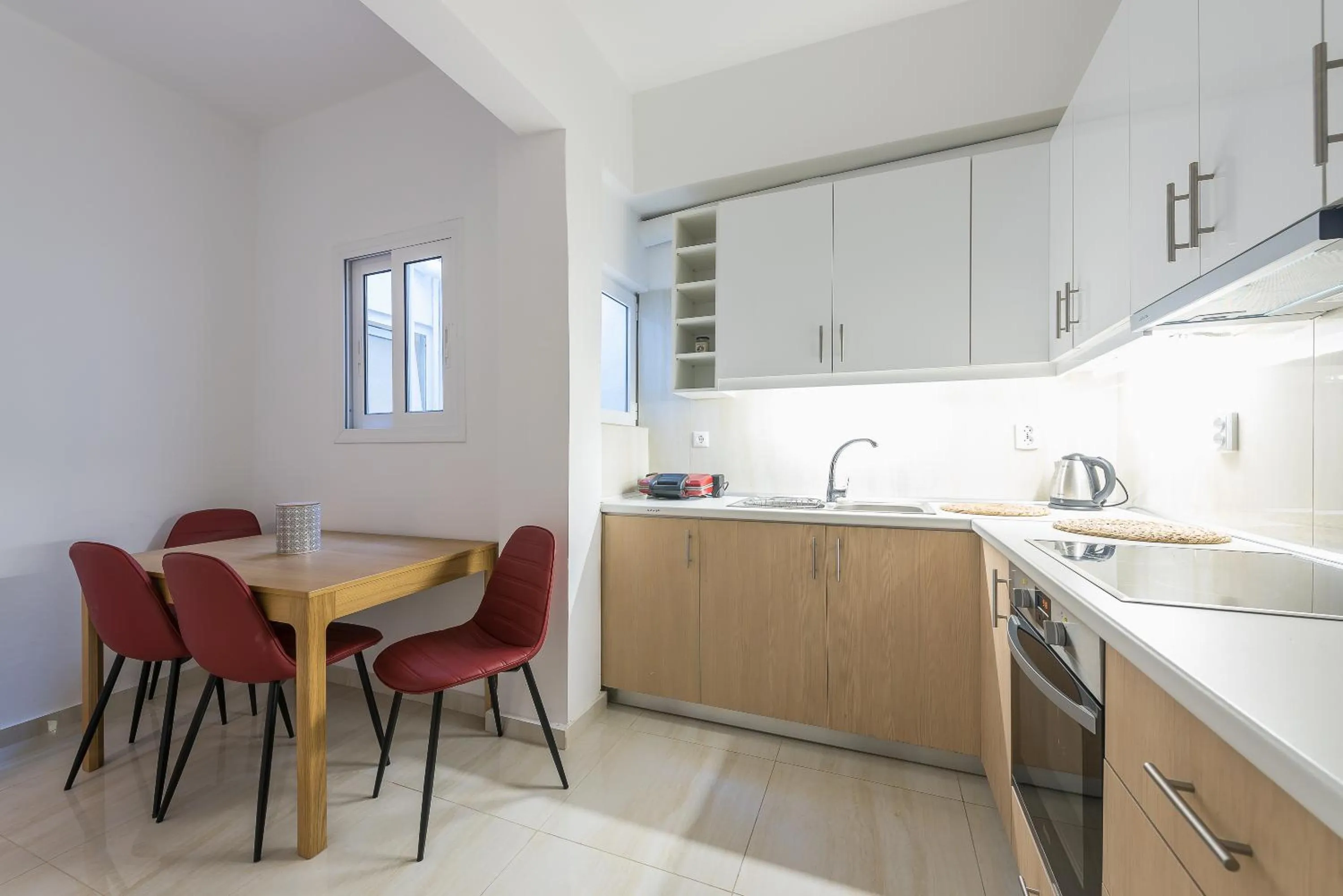 Victoria Queens Suites Apartments