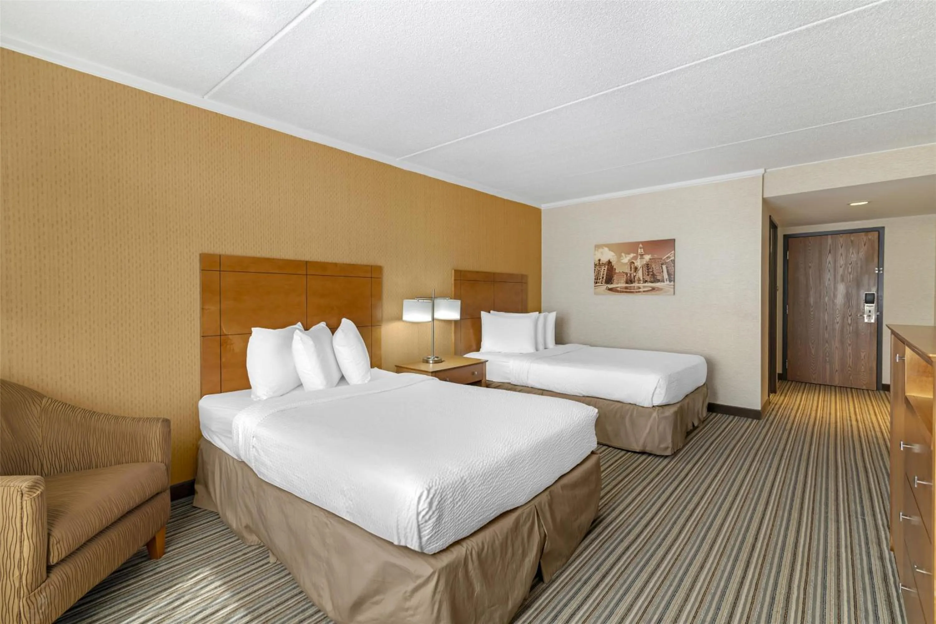 Bedroom, Bed in Best Western Royal Plaza Hotel and Trade Center