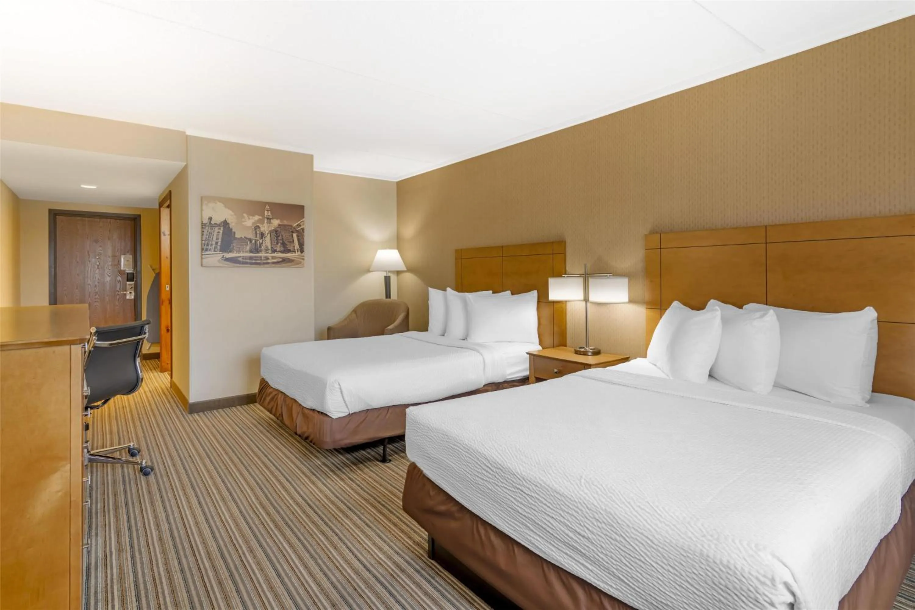 Bedroom, Bed in Best Western Royal Plaza Hotel and Trade Center