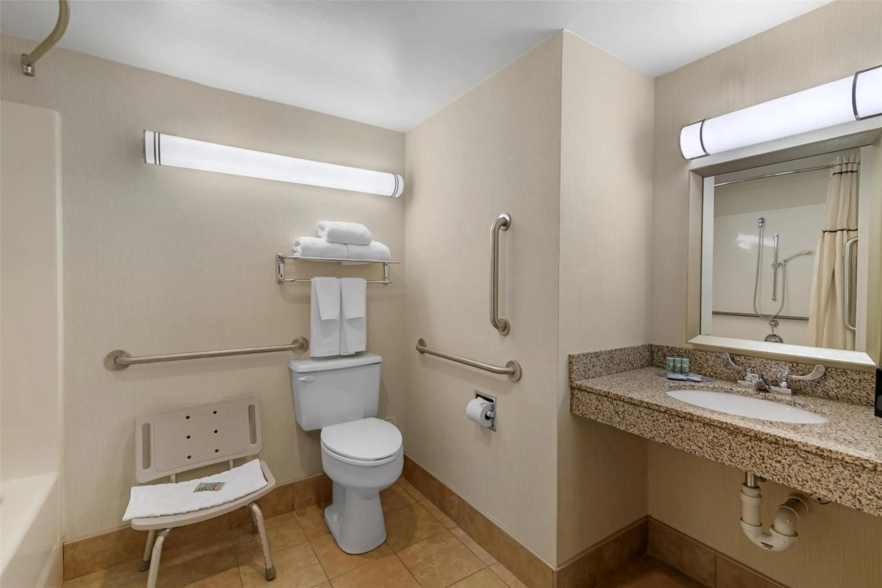 Bathroom in Best Western Royal Plaza Hotel and Trade Center