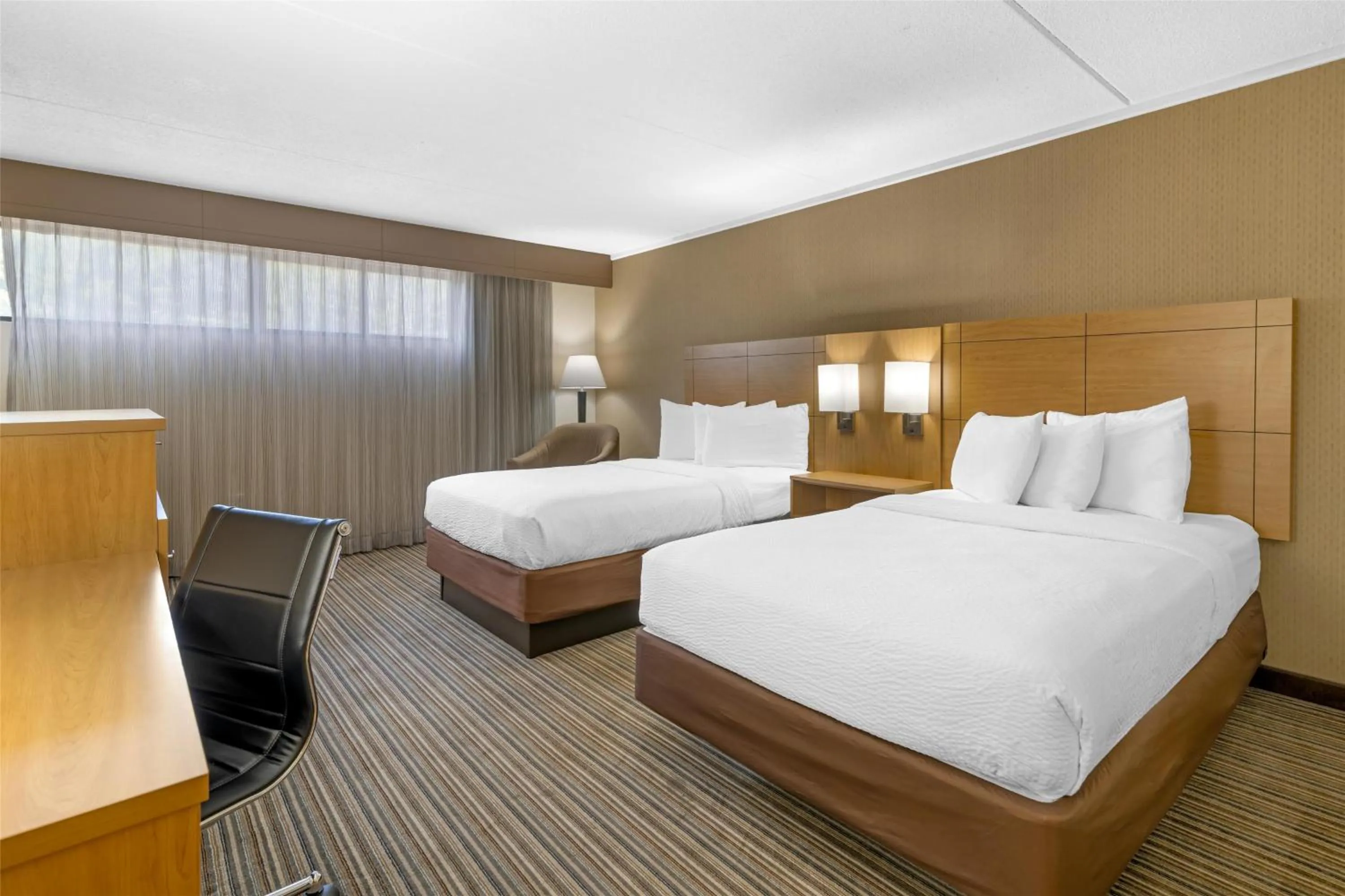 Bedroom, Bed in Best Western Royal Plaza Hotel and Trade Center