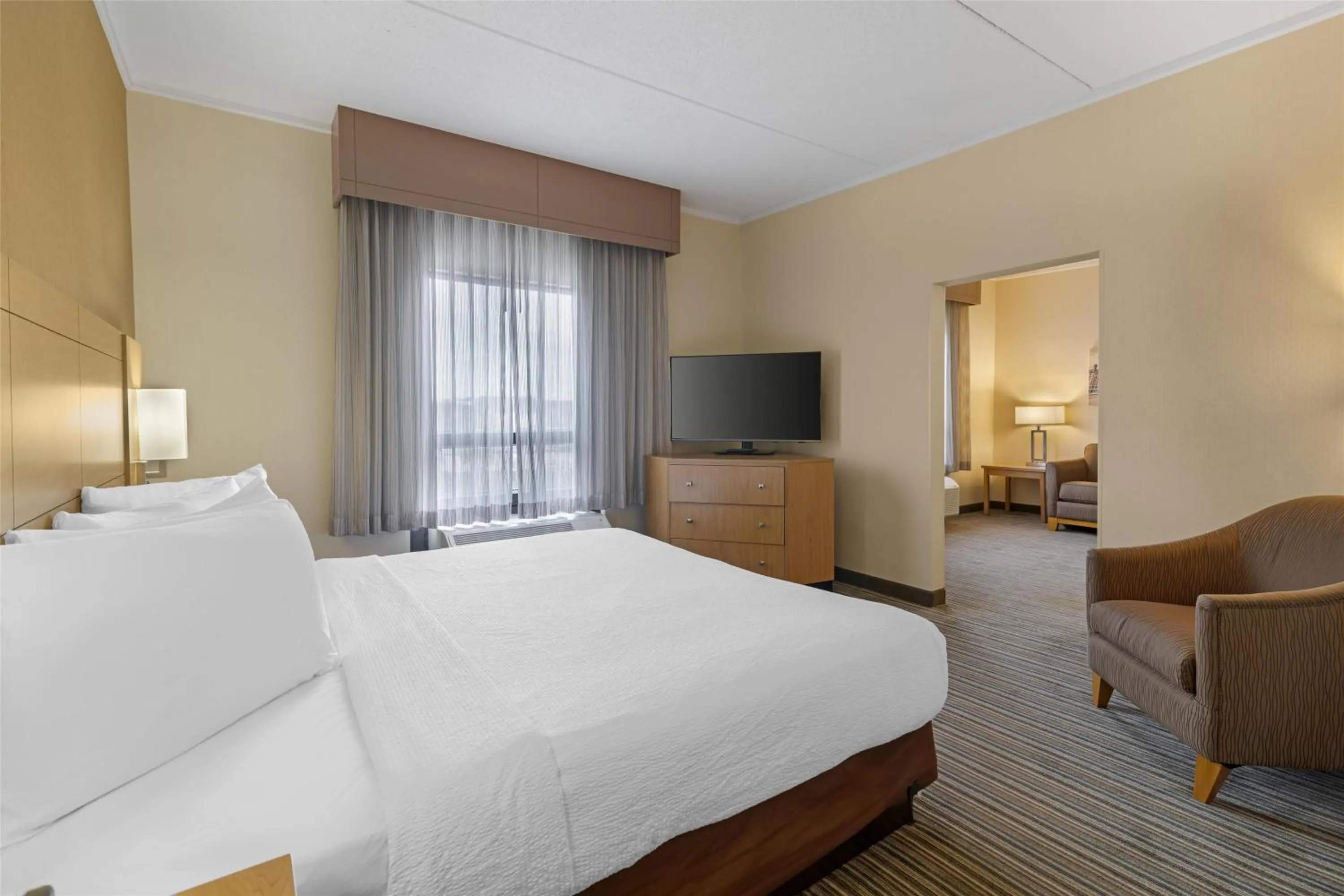 Bedroom, Bed in Best Western Royal Plaza Hotel and Trade Center