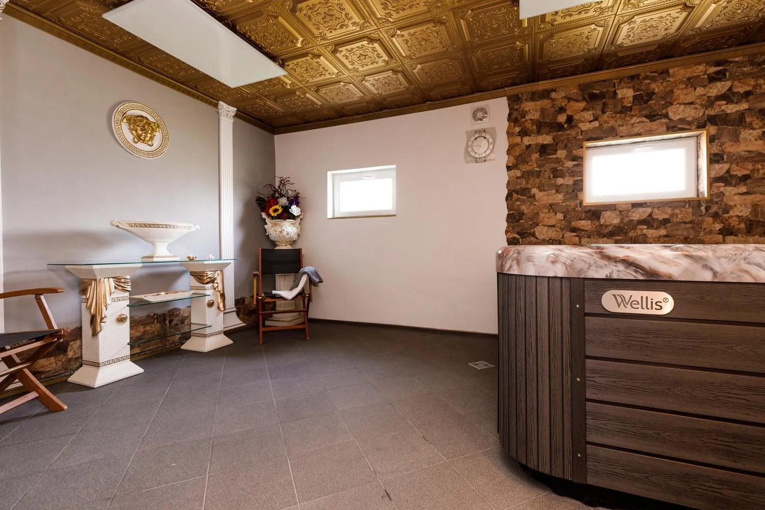 Hot Tub in Sherwood Hotel Vojkovice nad Ohří