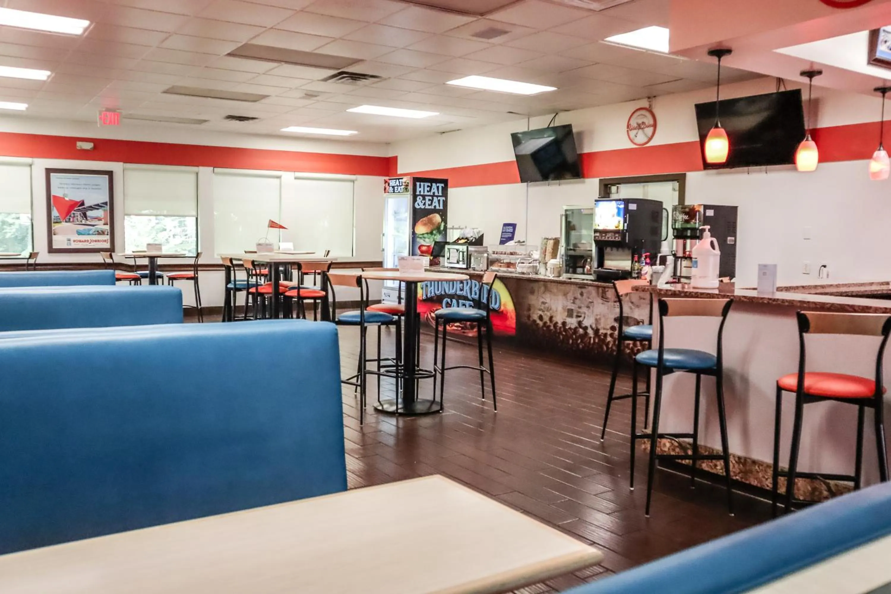 Restaurant/places to eat in Howard Johnson by Wyndham Ocala FL I-75