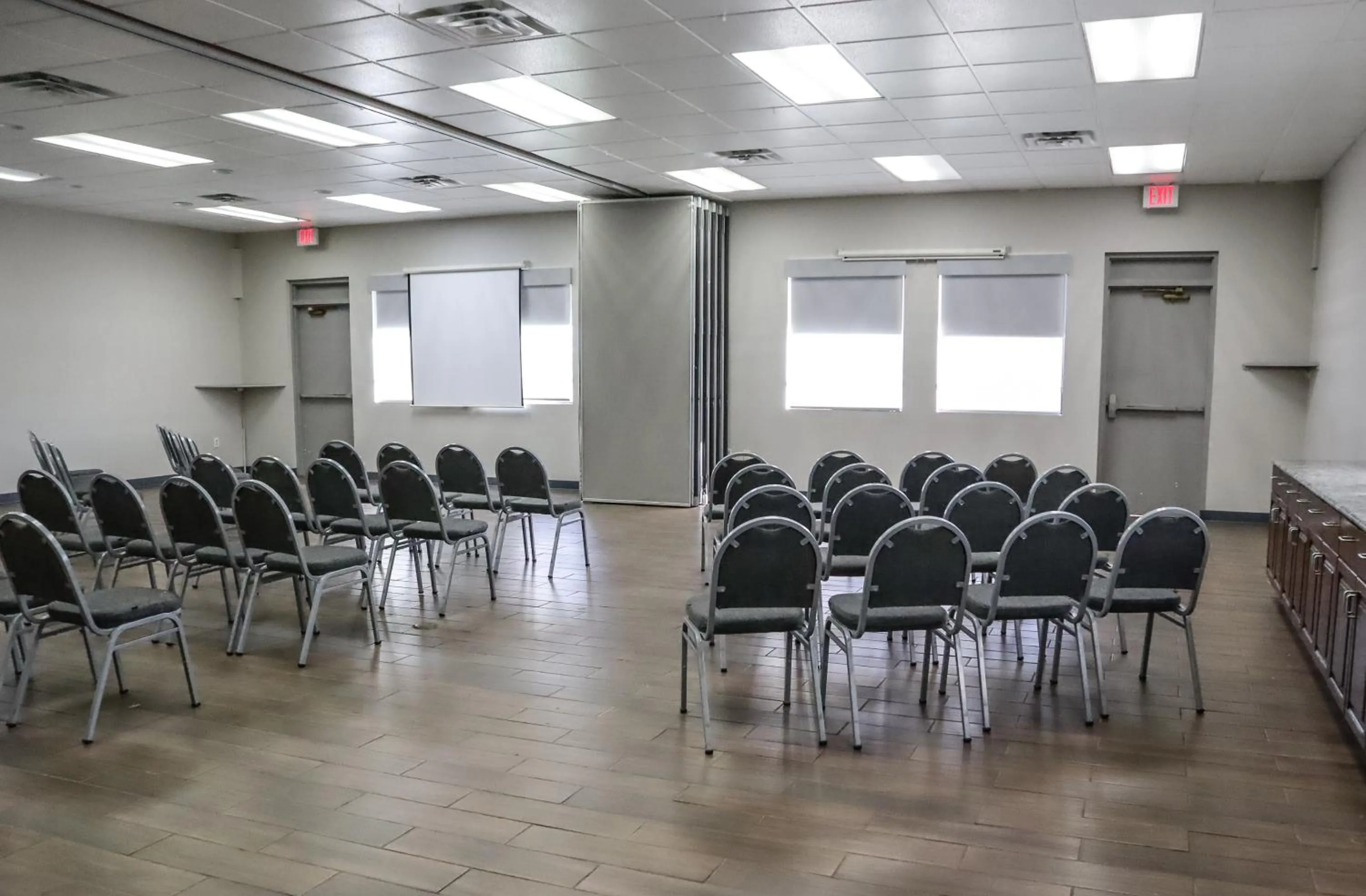 Meeting/conference room in Howard Johnson by Wyndham Ocala FL I-75