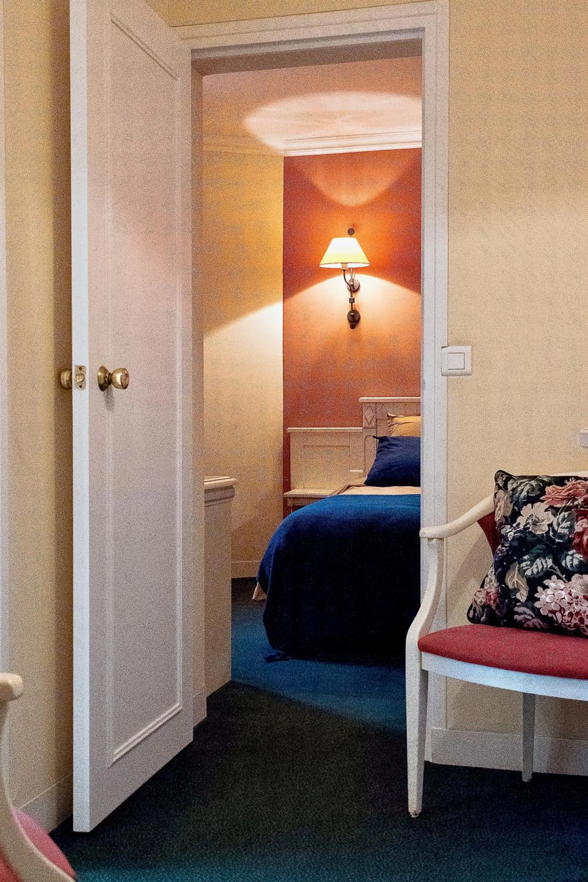 Bed in ARTEMIS SUITE