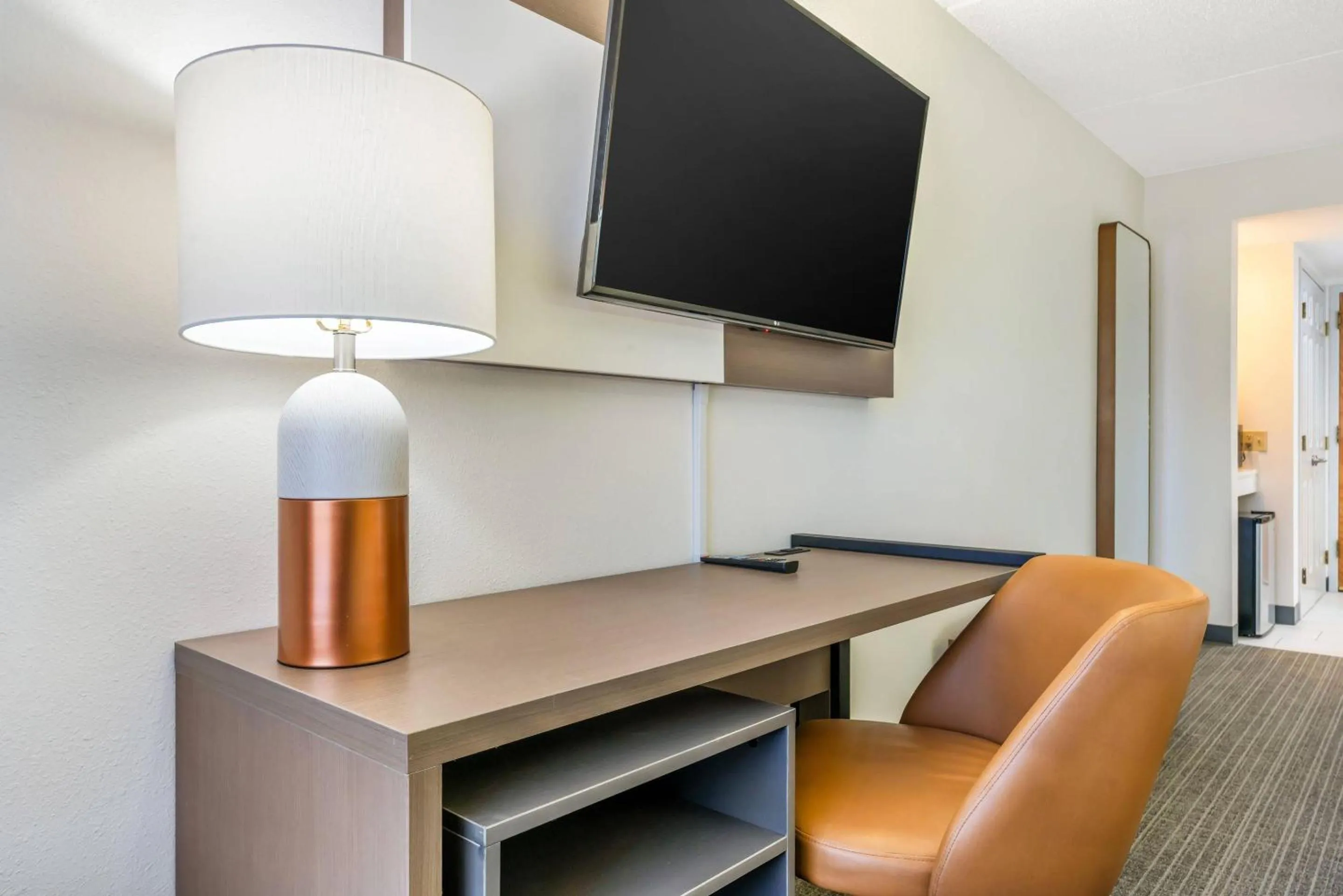 Bedroom in Comfort Inn & Suites Madison East Interstate I-90