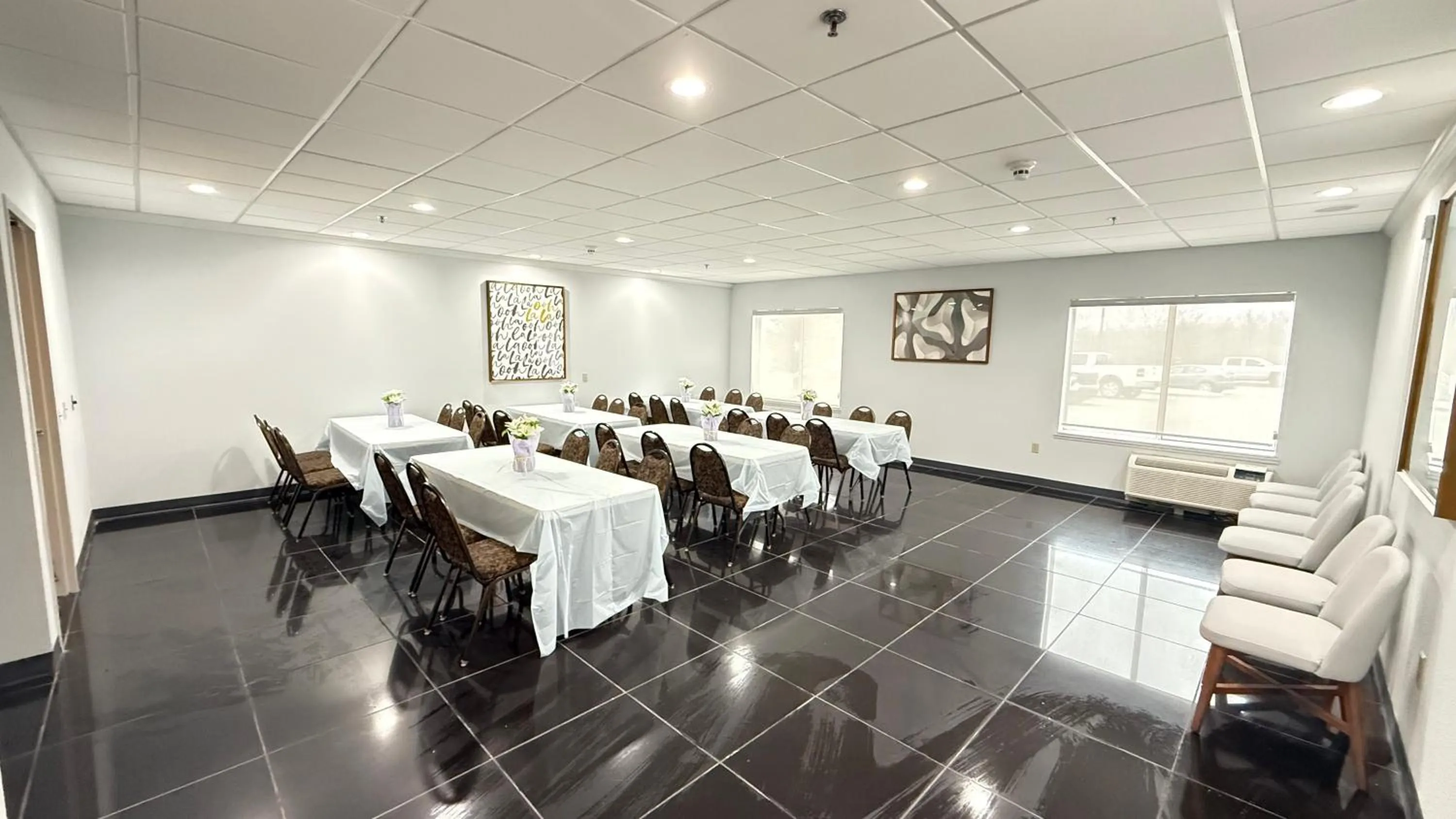 Meeting/conference room in Comfort Inn & Suites Madison East Interstate I-90