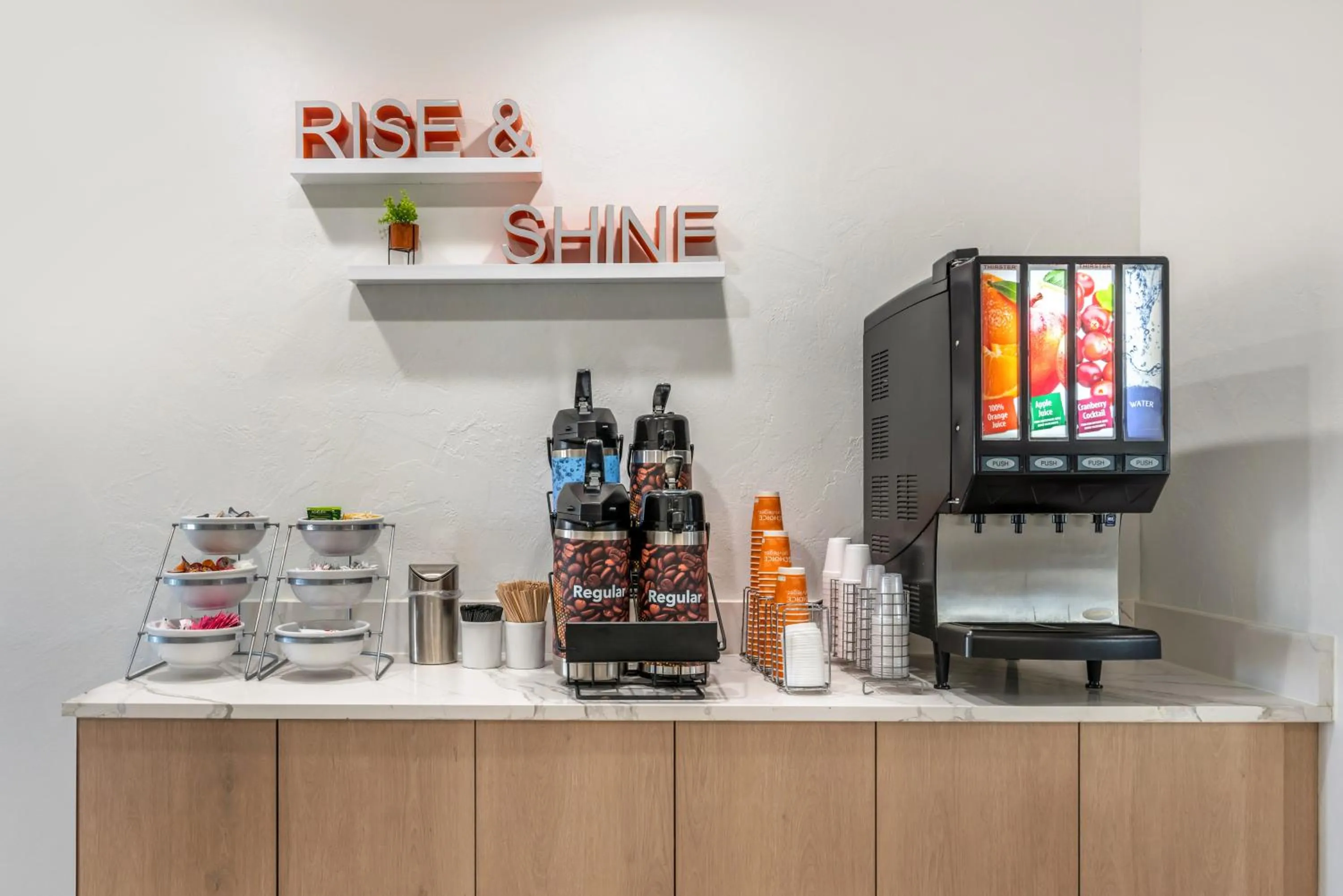 Coffee/tea facilities in Grand Hotel Madison