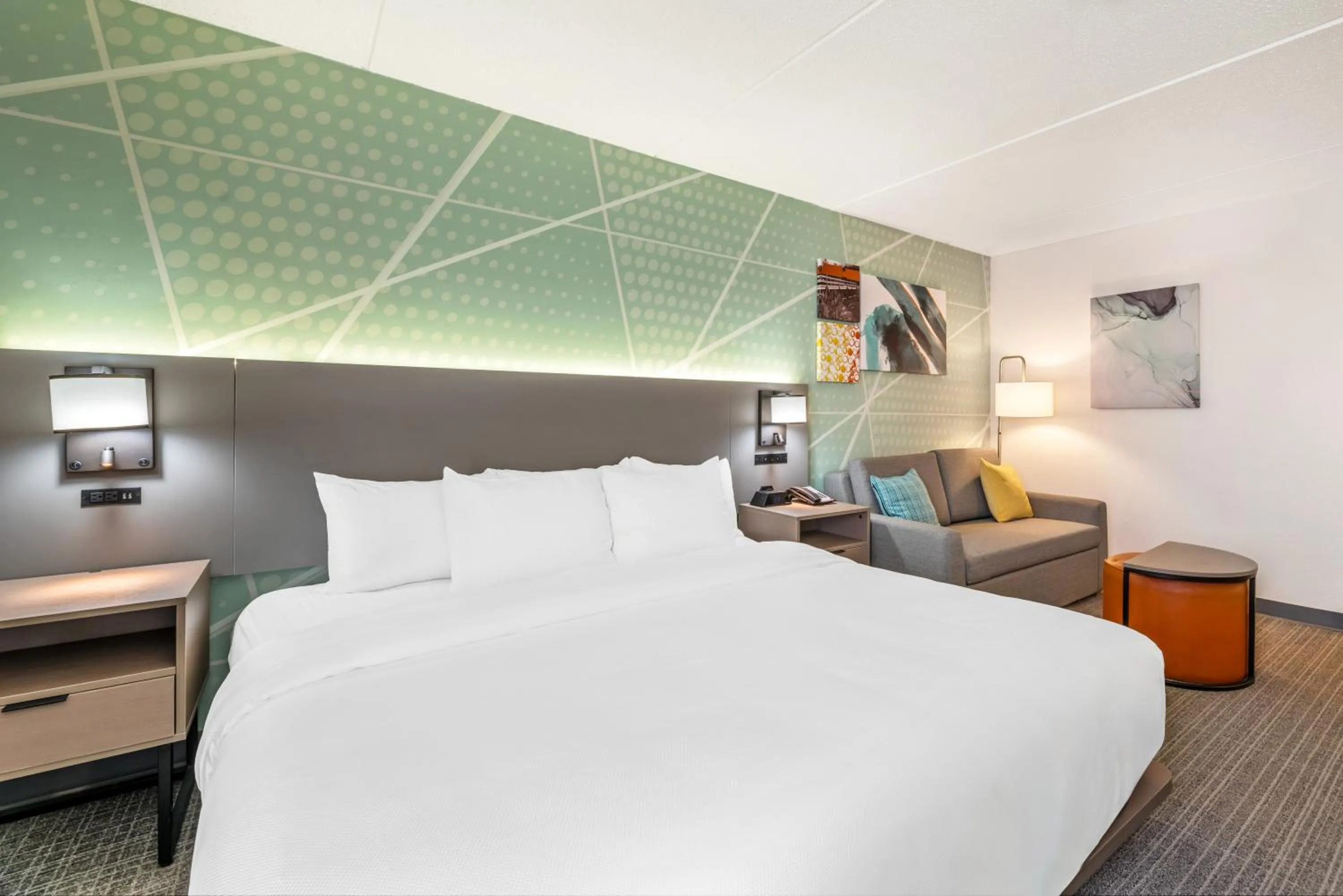 Guests, Bed in Grand Hotel Madison