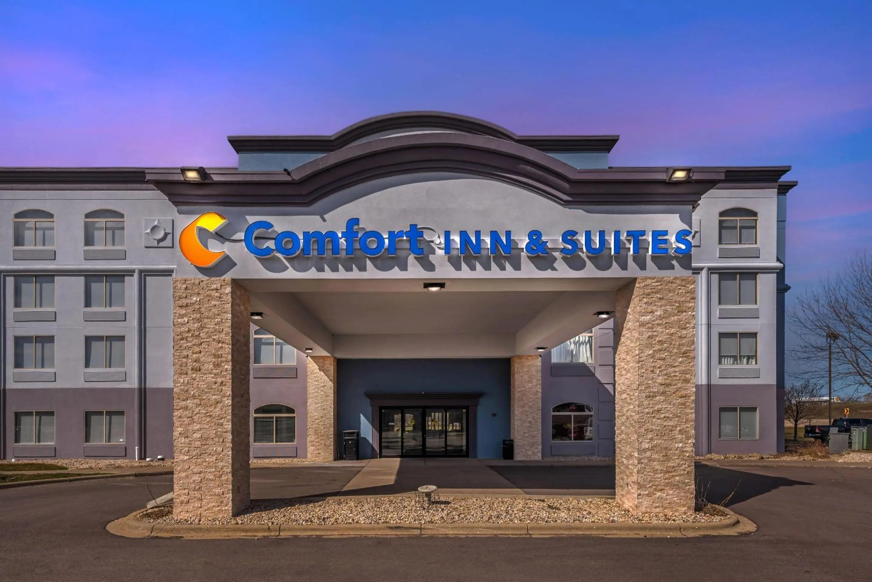 Property building in Comfort Inn & Suites Madison East Interstate I-90