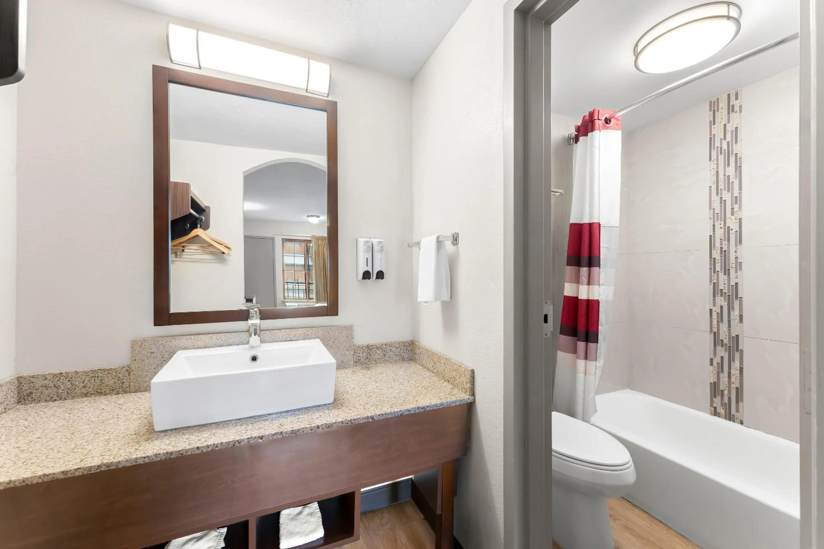 Business facilities in Red Roof Inn Lancaster