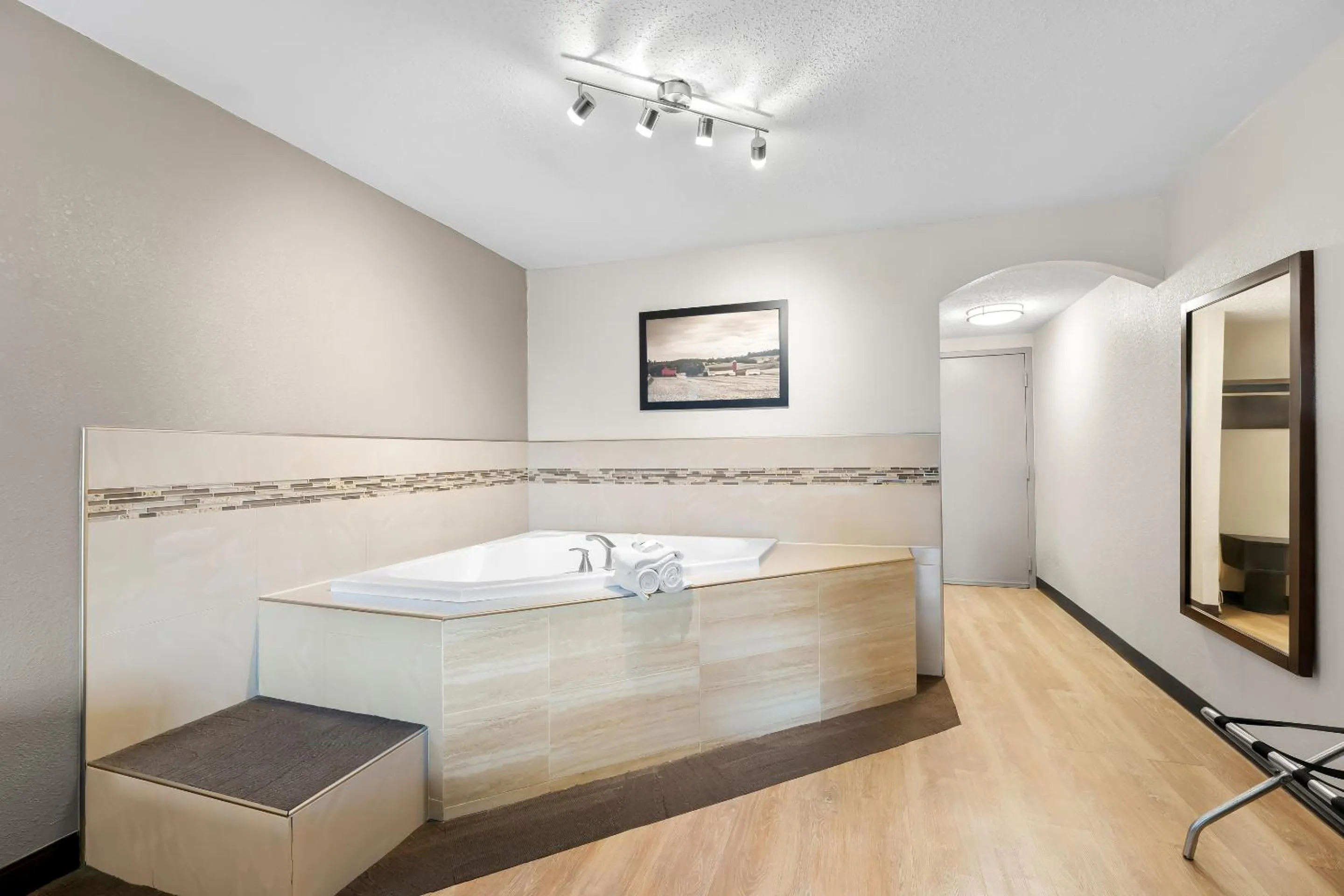 Bedroom in Red Roof Inn Lancaster