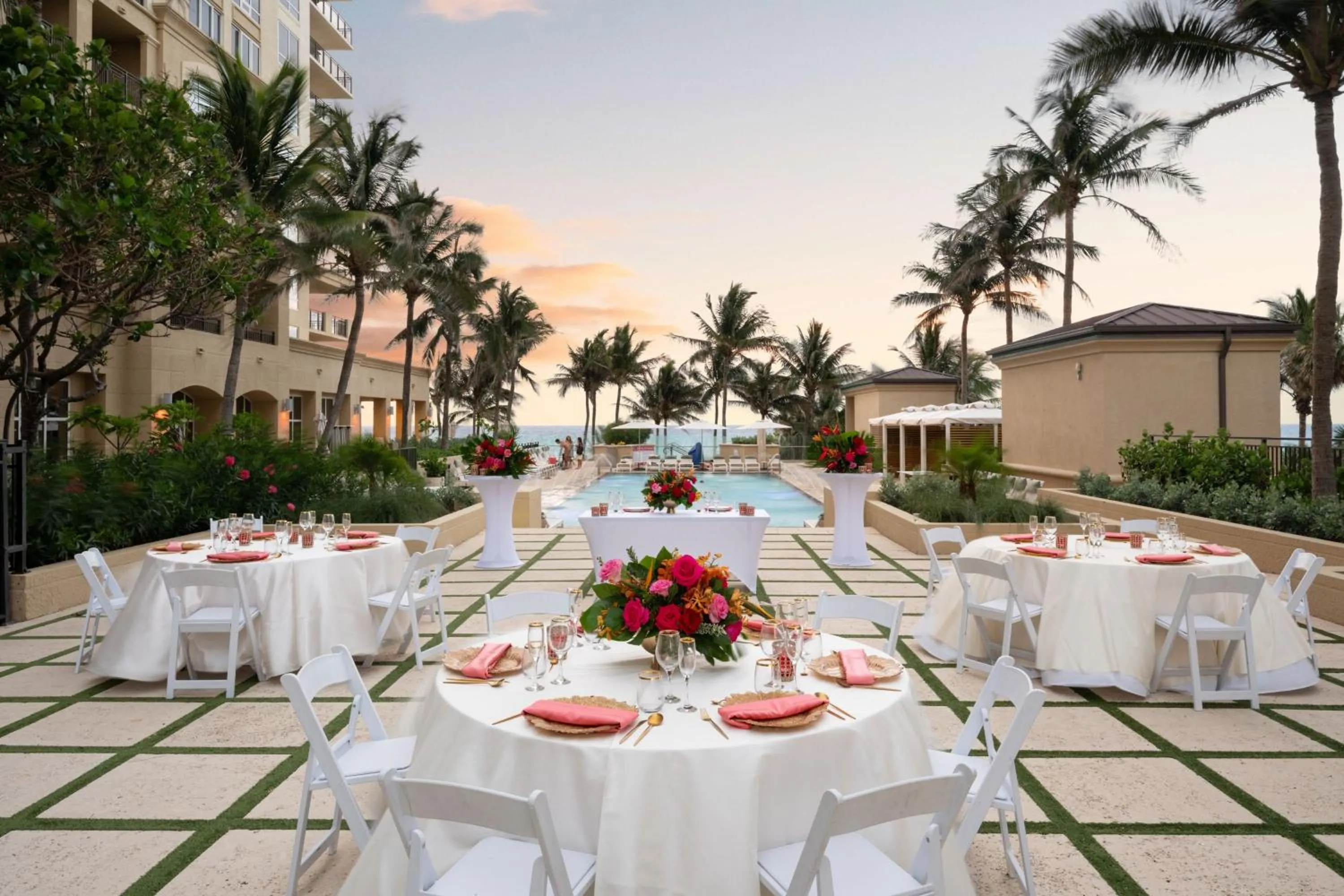 Lobby or reception in Palm Beach Marriott Singer Island Beach Resort & Spa