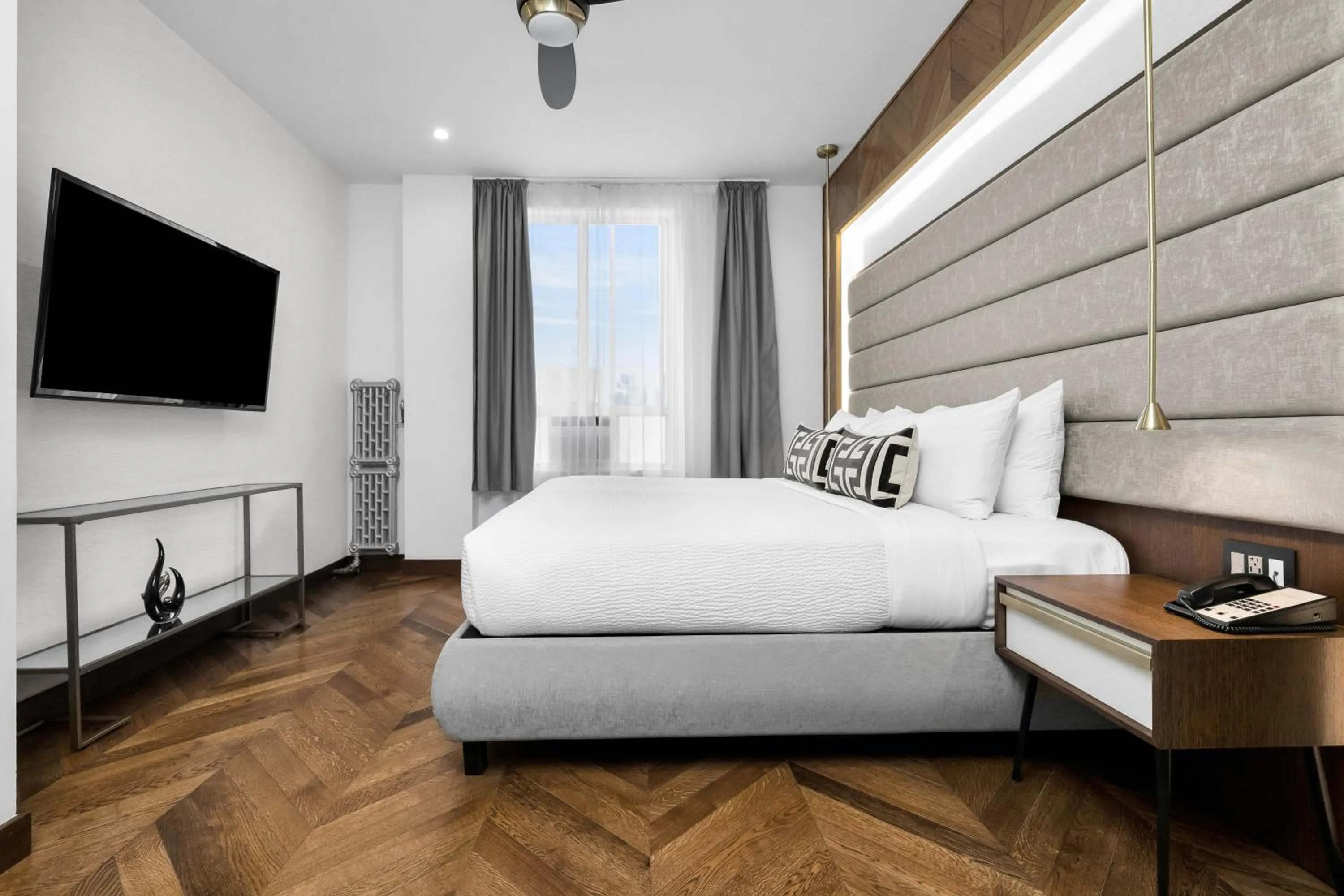 Photo of the whole room, Bed in Hotel 32One