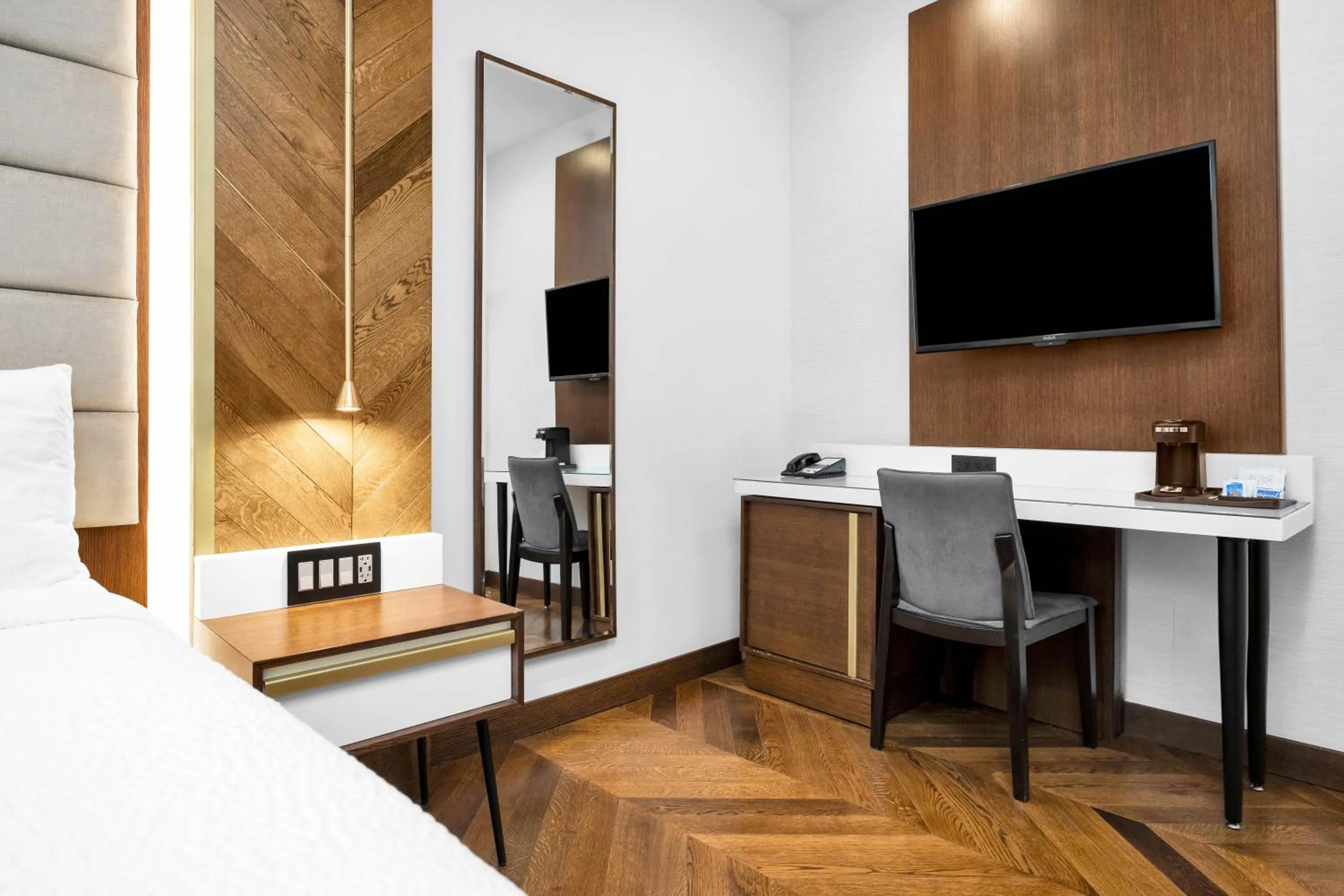 Photo of the whole room in Hotel 32One