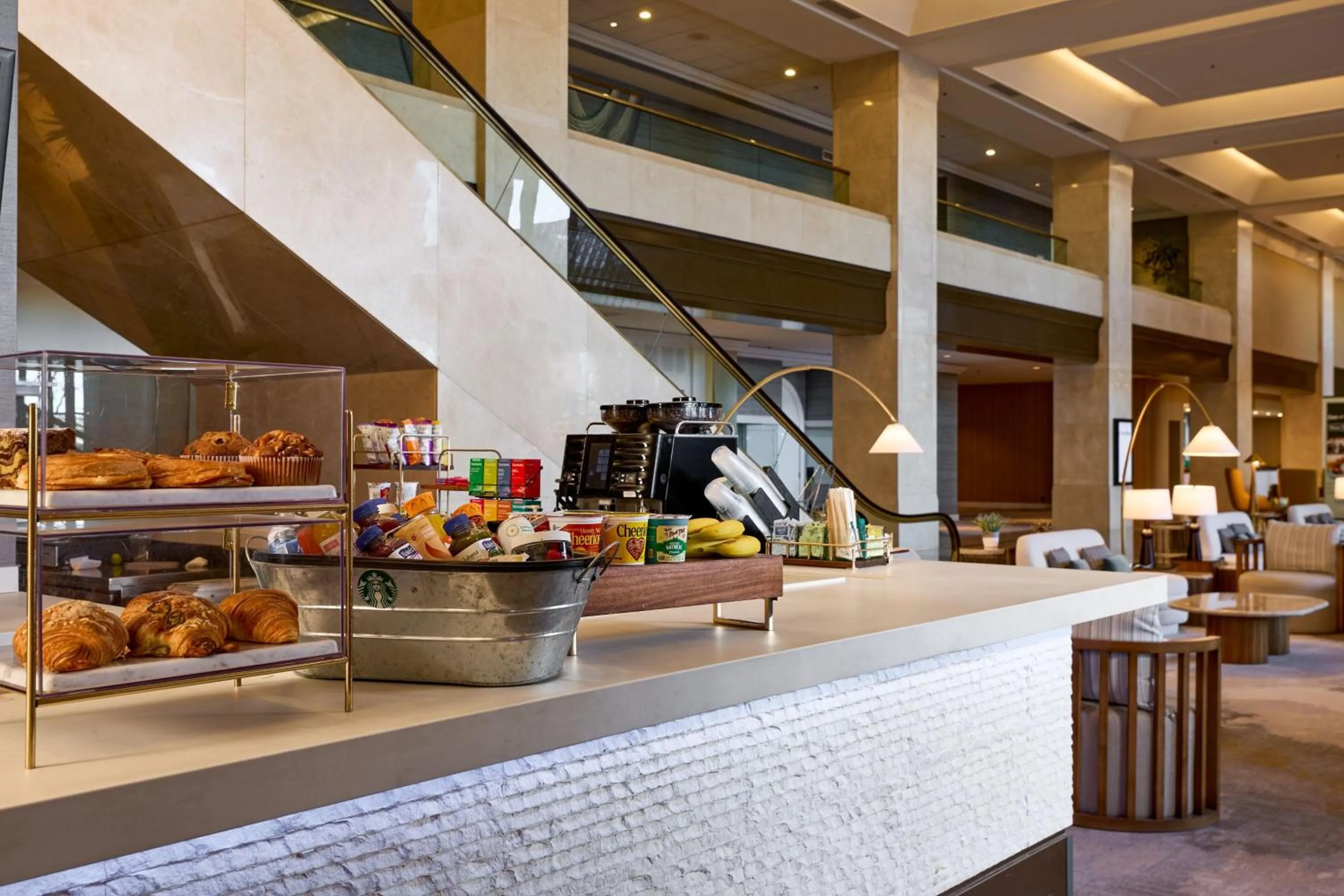 Restaurant/places to eat in The Westin Los Angeles Airport