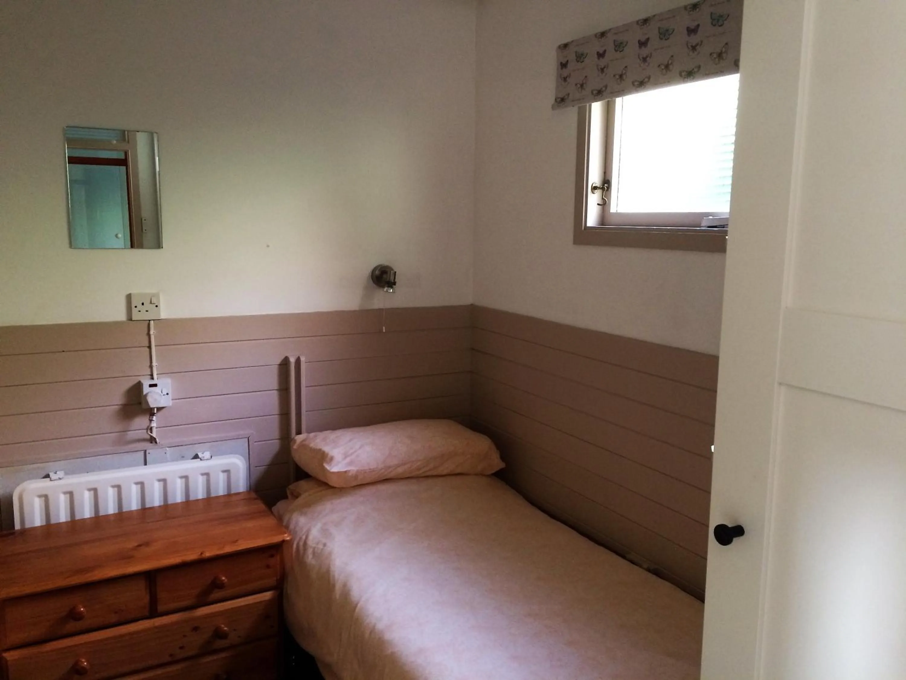 Bedroom, Bed in Churchwood Valley