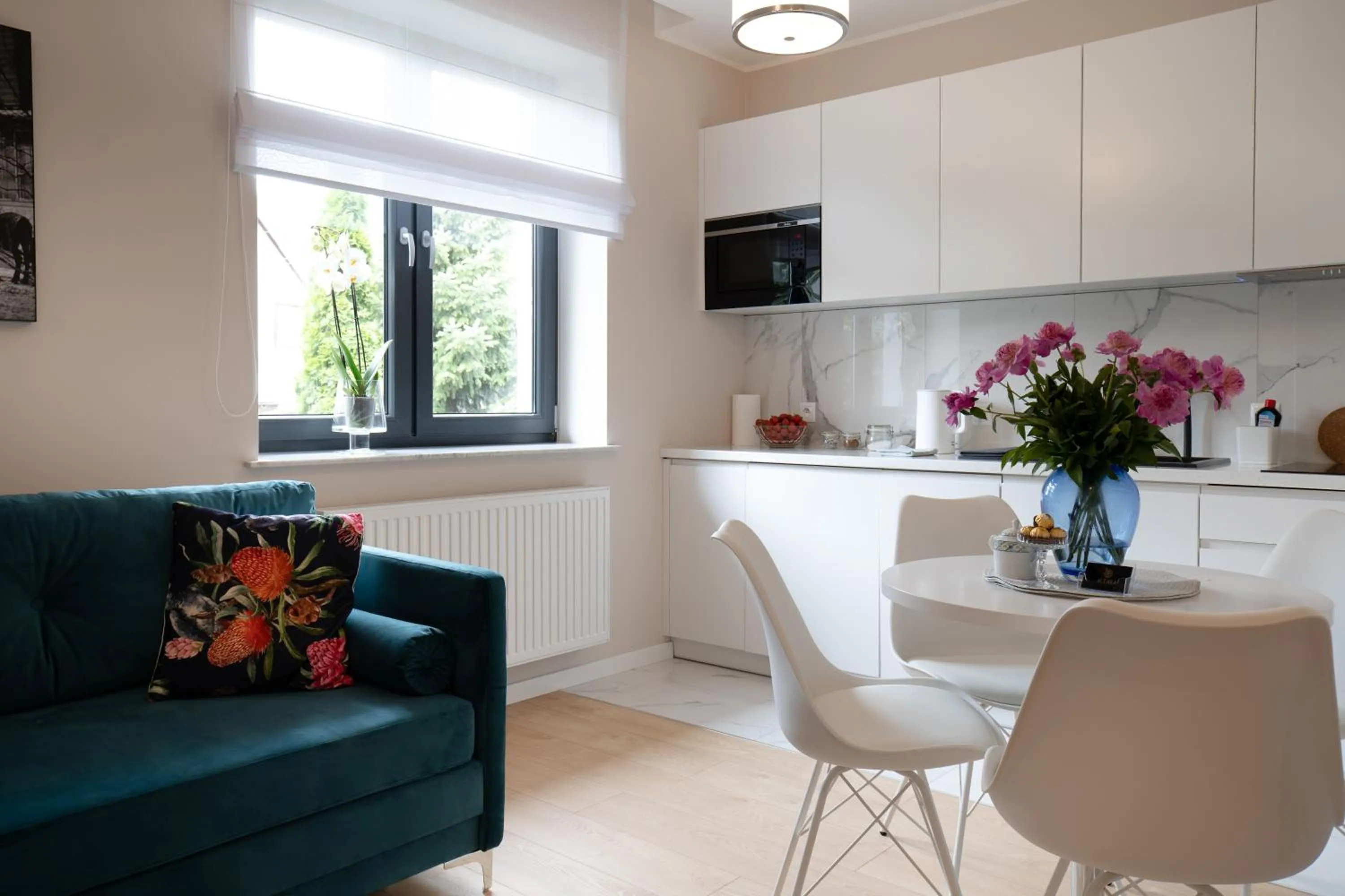 Kitchen or kitchenette in Altara Apartamenty Centrum - Free Parking