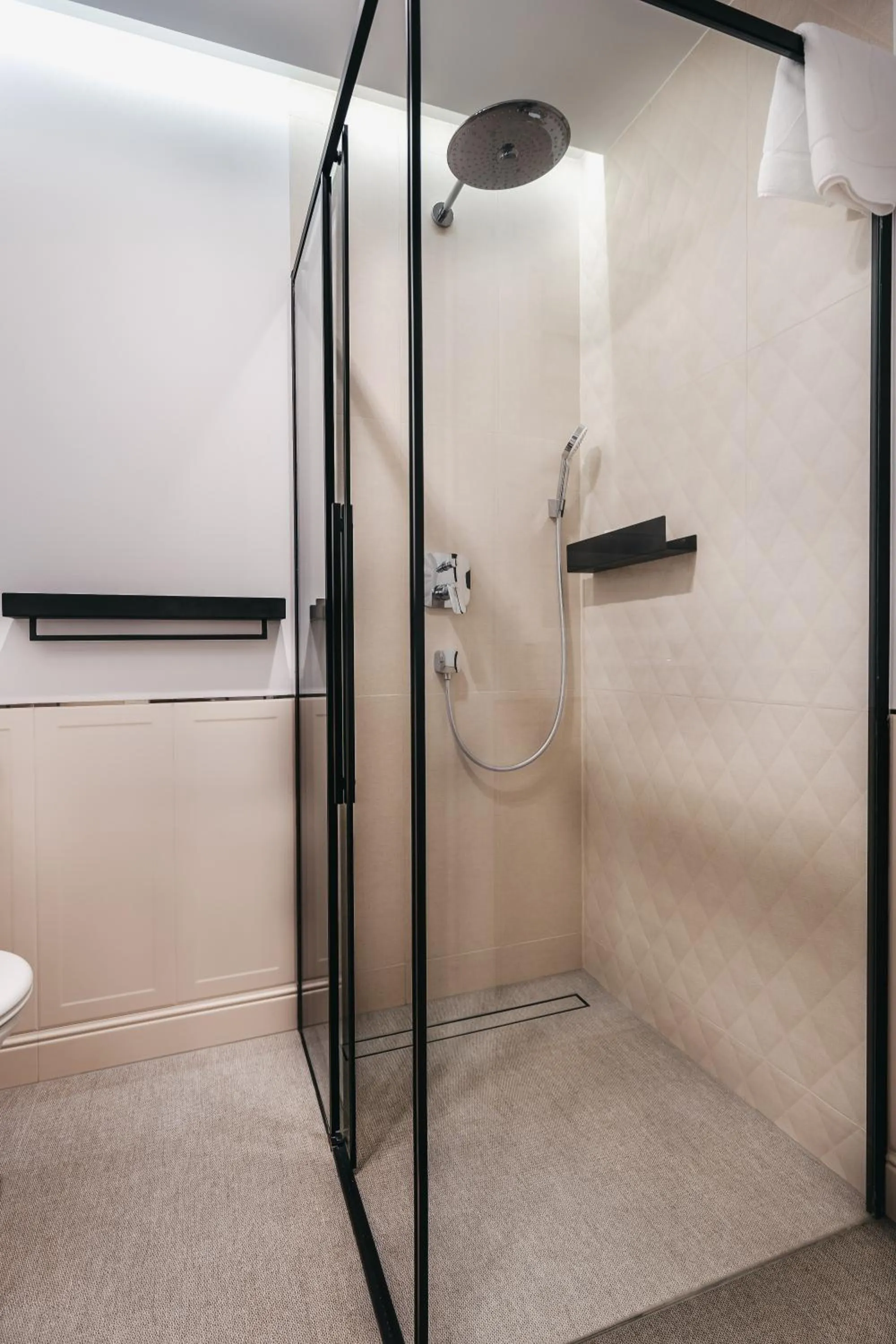 Shower in Altara Apartamenty Centrum - Free Parking
